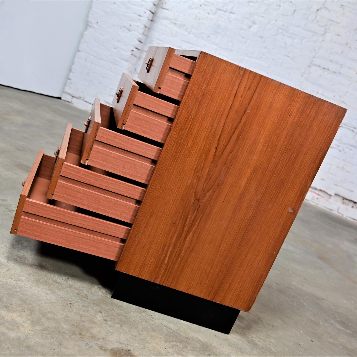 Wood Mid to Late 20th Century Scandinavian Modern Small Teak Cabinet 5 Drawers  For Sale