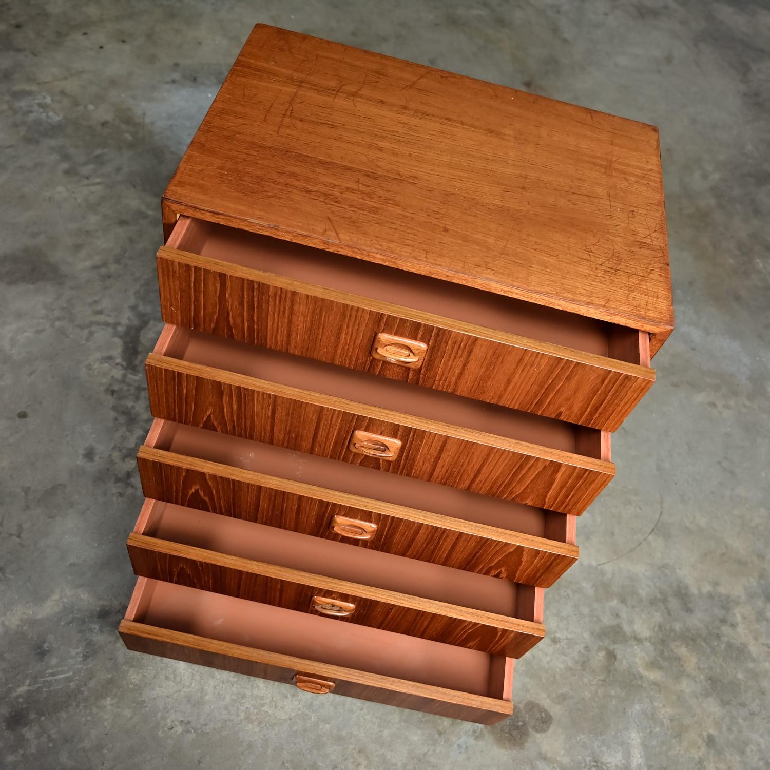 Mid to Late 20th Century Scandinavian Modern Small Teak Cabinet 5 Drawers  For Sale 1