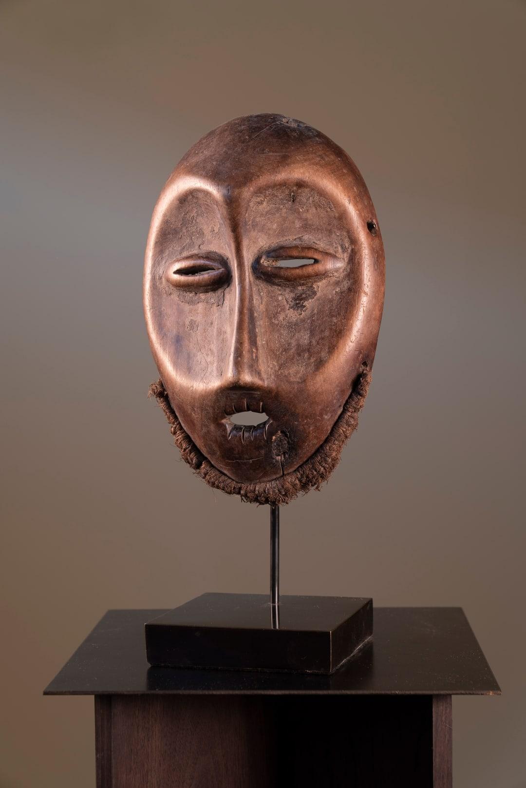 Raffia Mid-Twentieth Century 'Idimu' Mask For Sale