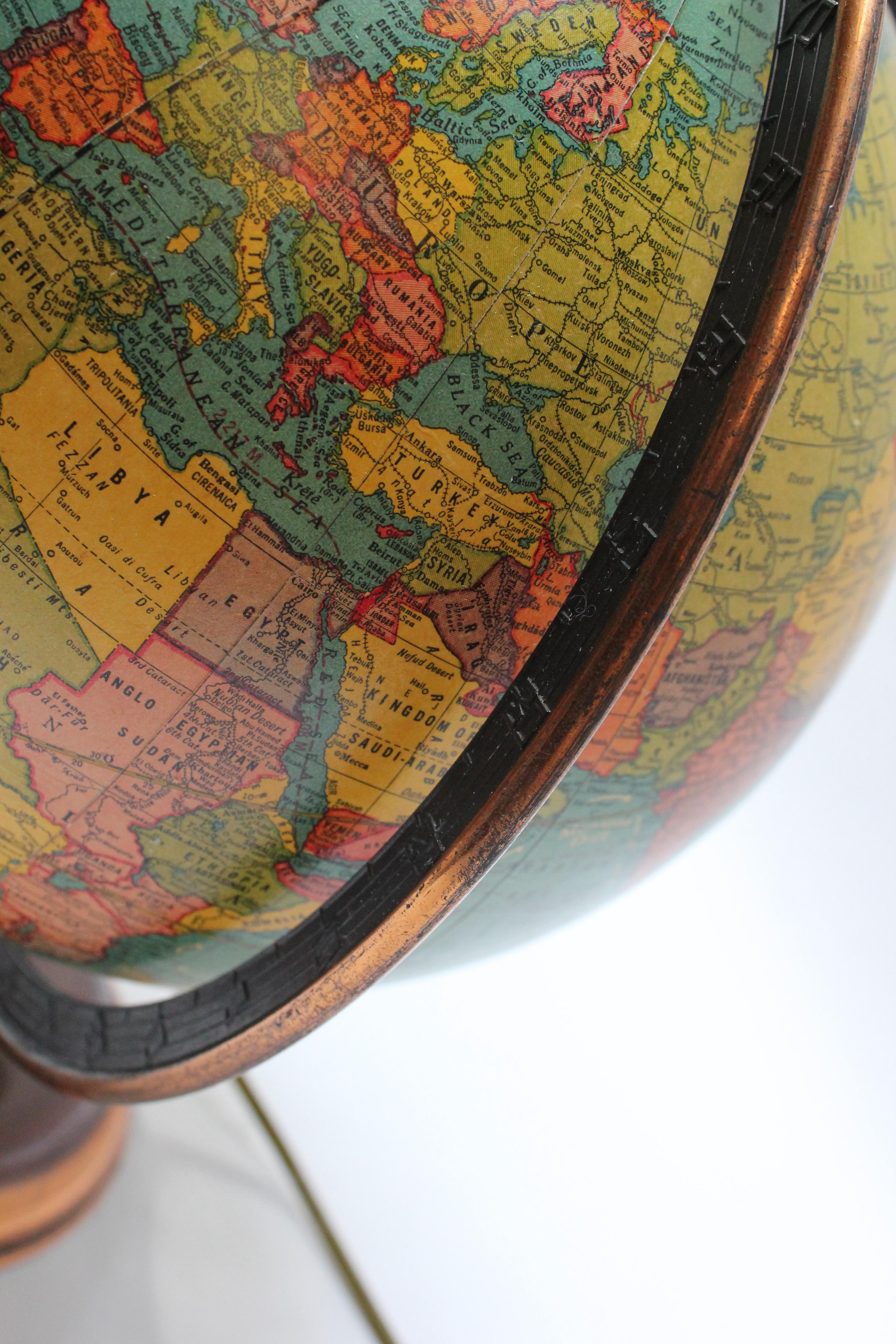 American Mid-Twentieth Century Illuminated Terrestrial Glass Globe by George F. Cram For Sale