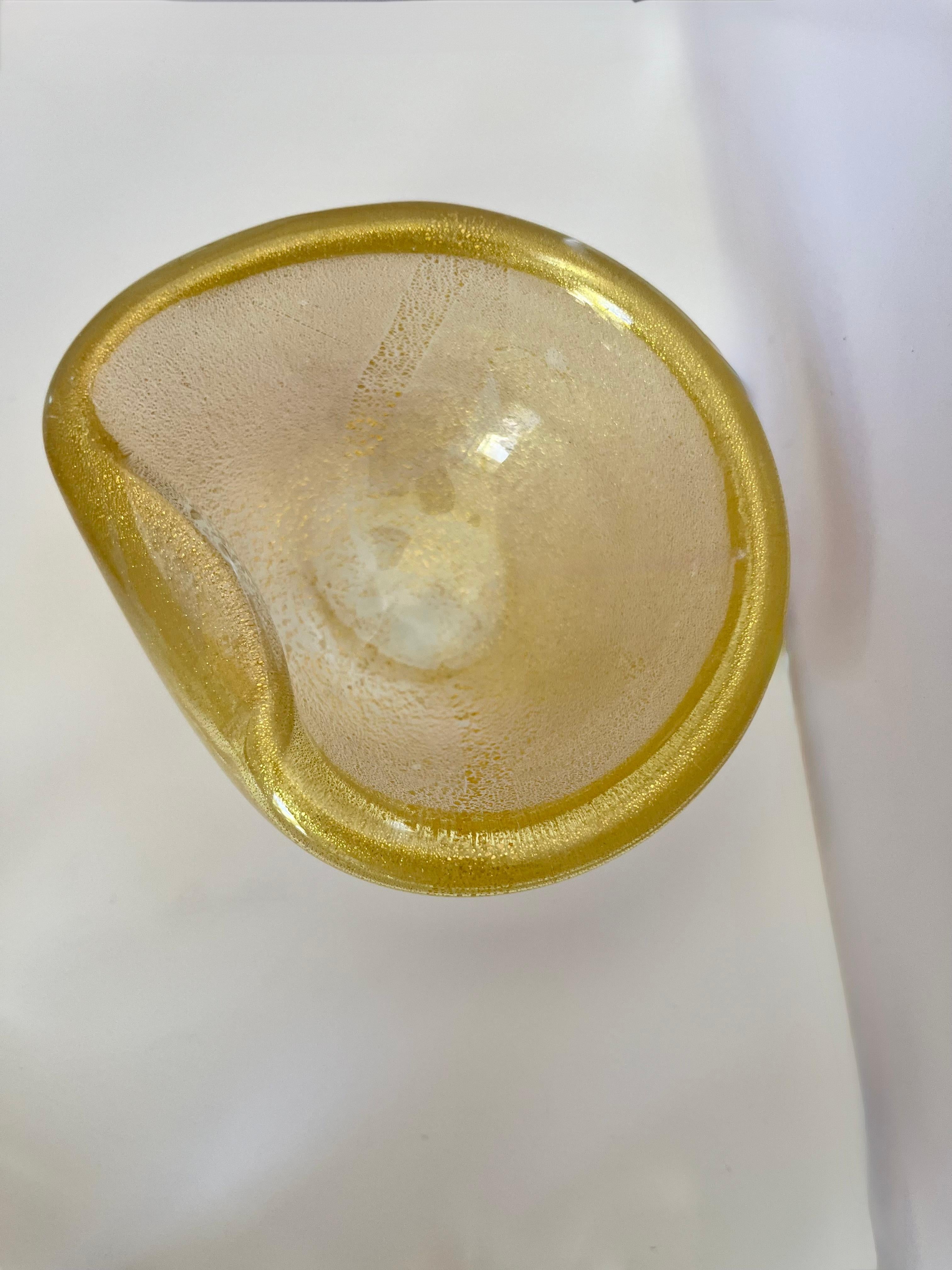 Italian Mid Twentieth Century Murano Glass 4 piece bowl set by Archimede Seguso For Sale