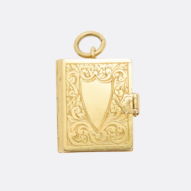 Mid-Victoriana 15 Karat Gold Bible Locket at 1stDibs