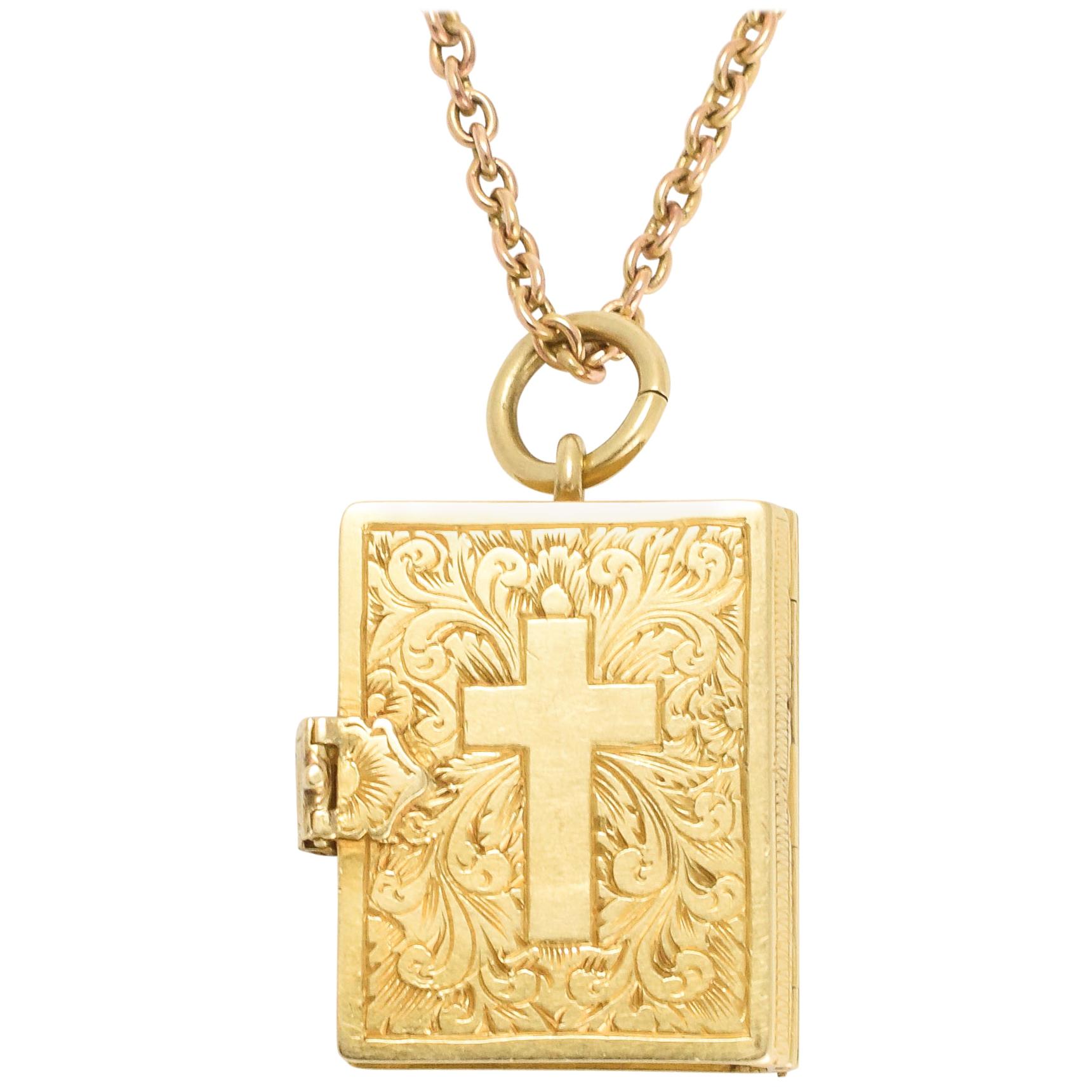 Mid-Victoriana 15 Karat Gold Bible Locket