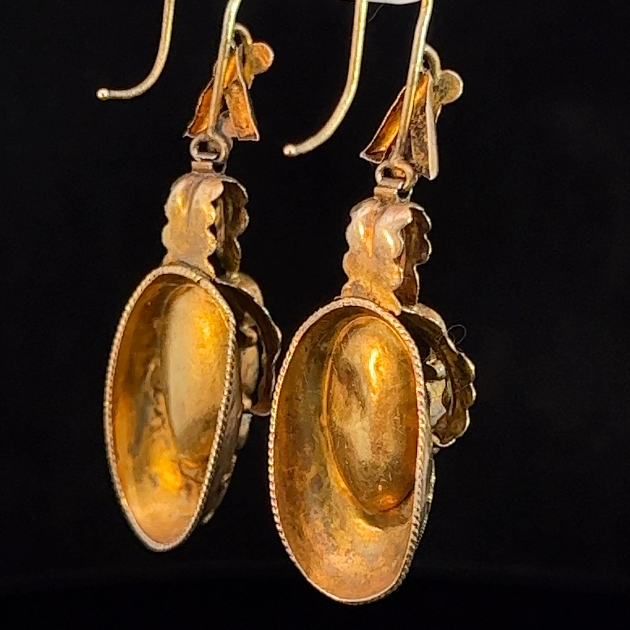 Mixed Cut Mid-Victorian 15k Yellow Gold Garnet & Beryl Earrings, Circa 1875
