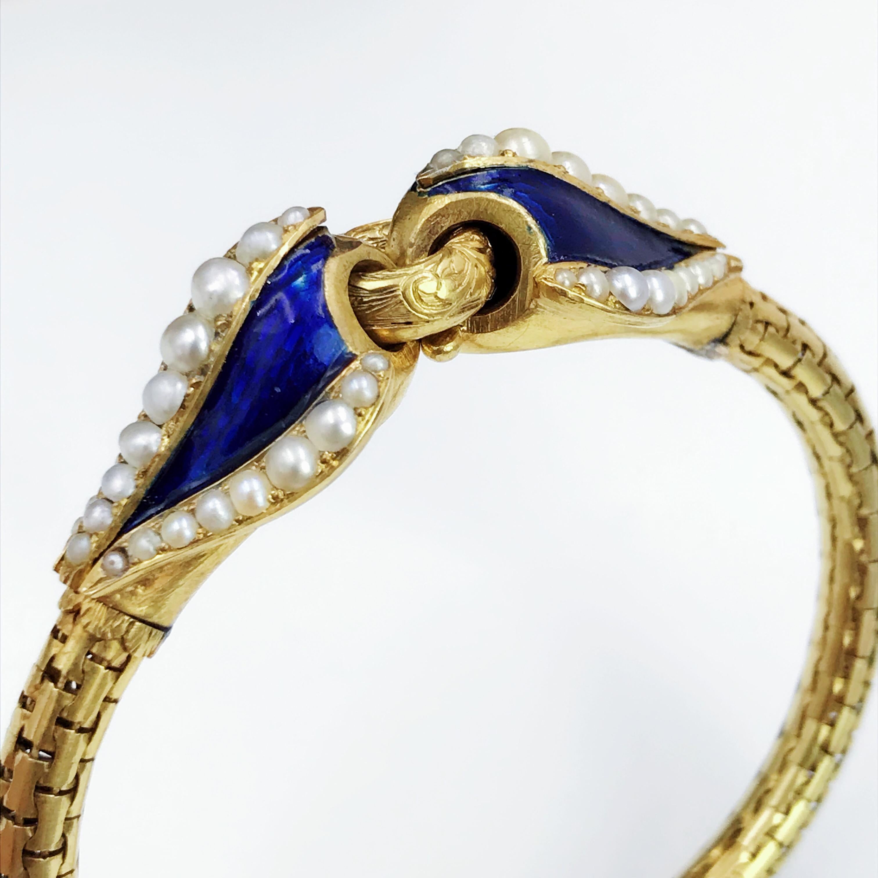 Mid Victorian 18 Karat Gold Split Pearl Blue Enamel Bracelet In Good Condition For Sale In Birmingham, GB