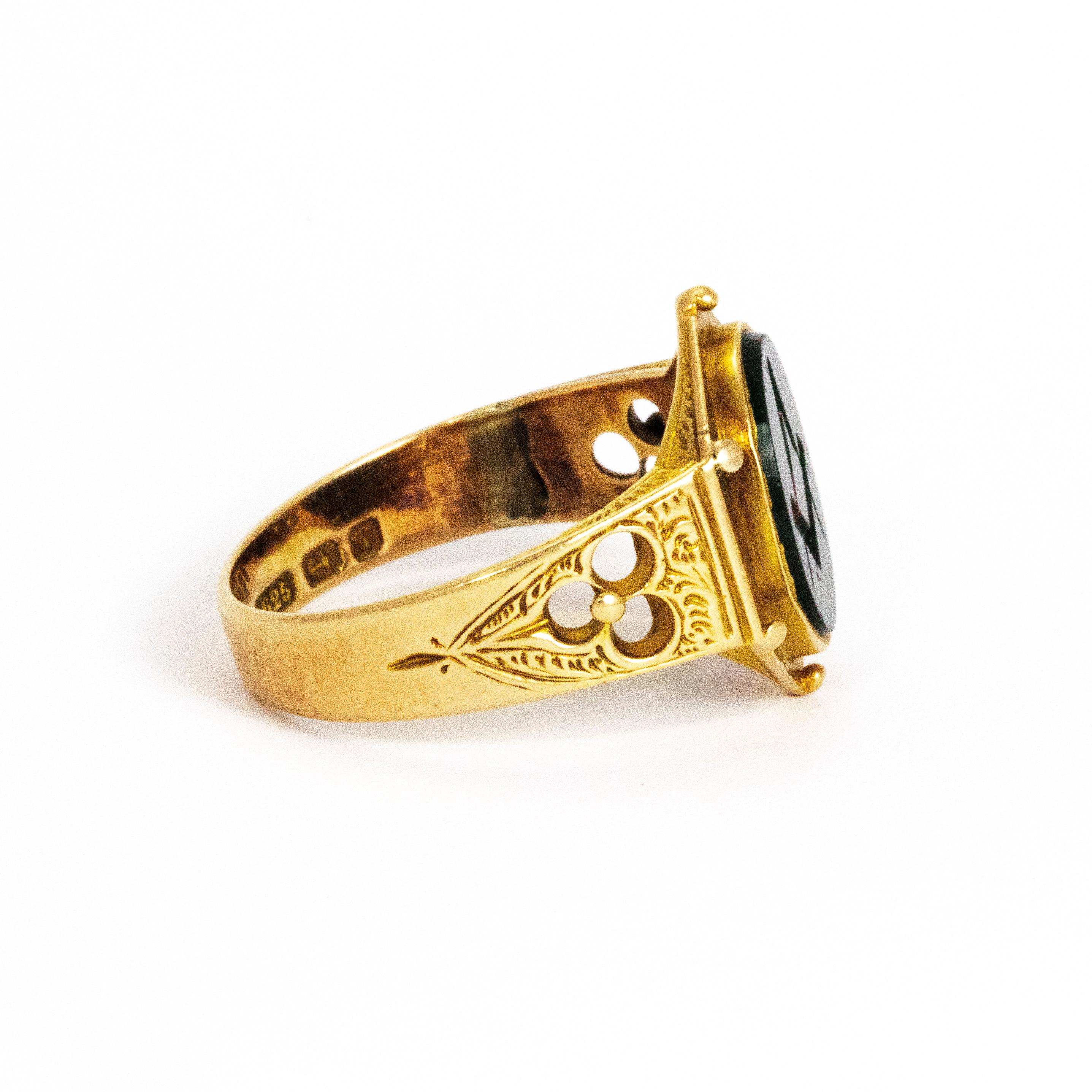 Women's or Men's Mid-Victorian Bloodstone 15 Carat Gold Masonic Ring