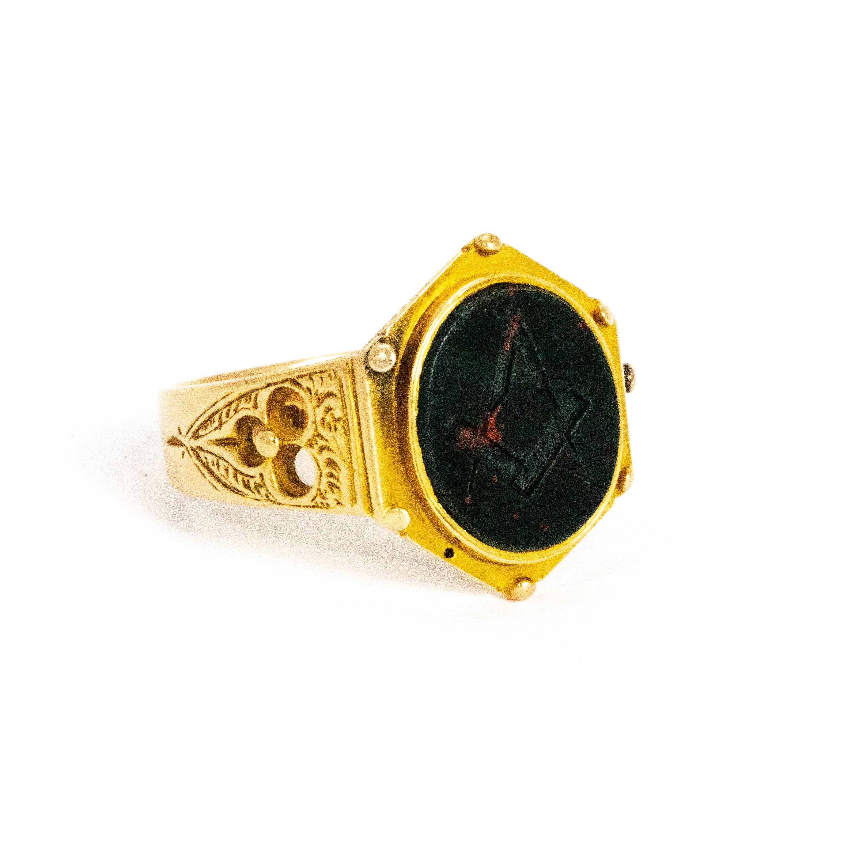 Mid-Victorian Bloodstone 15 Carat Gold Masonic Ring 1