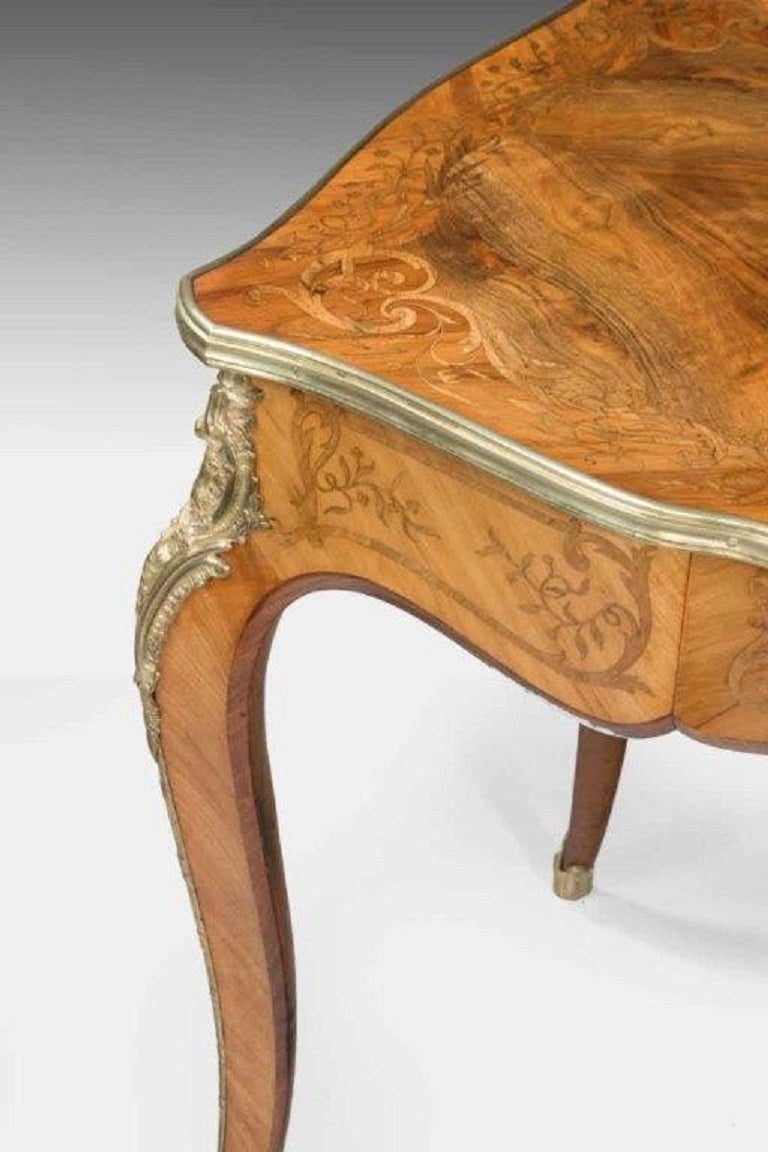 Mid-Victorian Burr Walnut Writing Table In Good Condition For Sale In Lymington, Hampshire