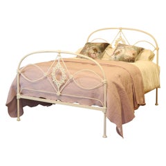 Mid-Victorian Cast Iron Antique Bed in Cream, MD100