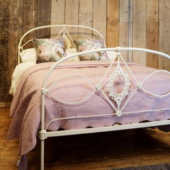Mid-Victorian Cast Iron Antique Bed in Cream, MD100
