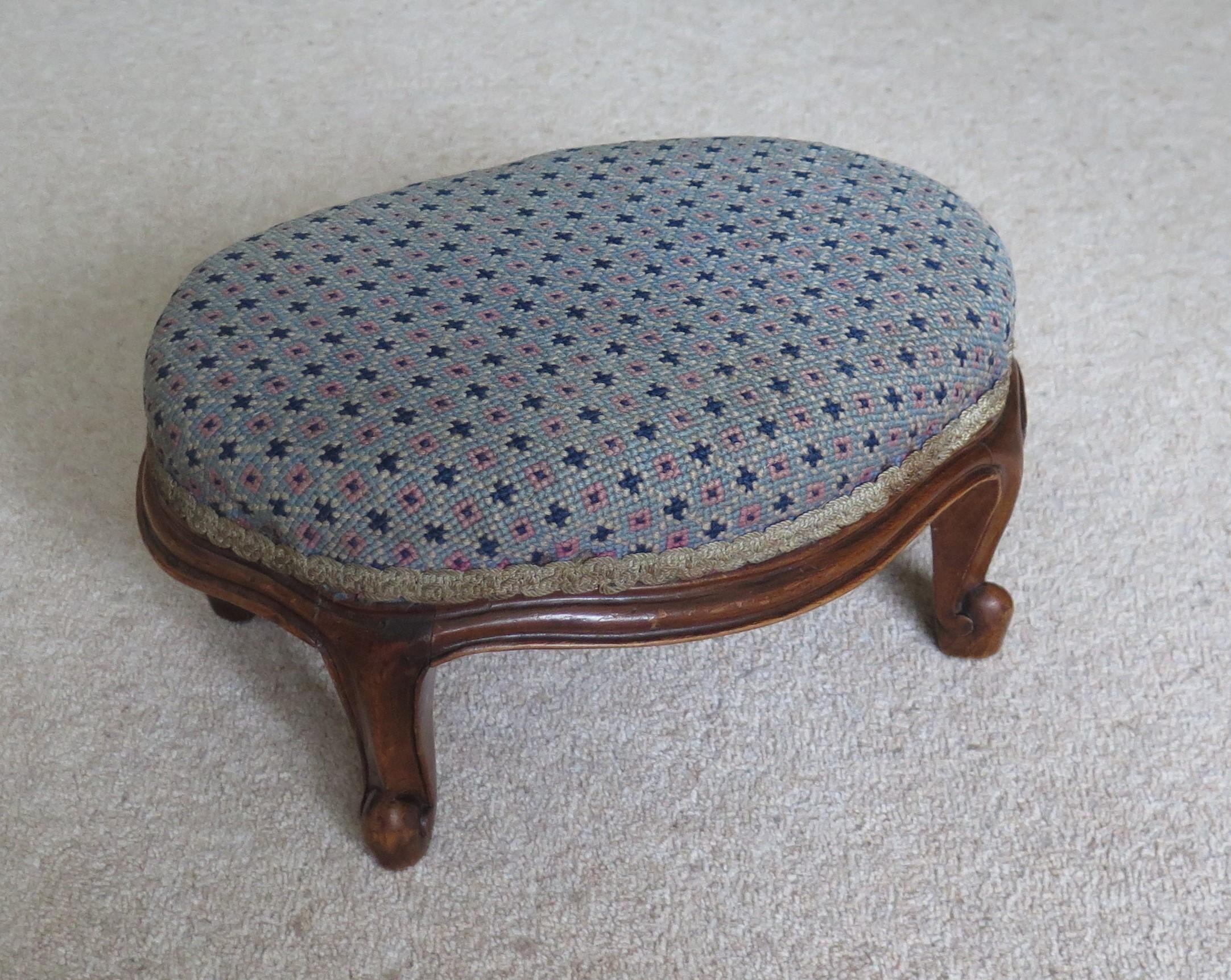 English Mid Victorian Footstool Oval Mahogany with Tapestry Style Woven Top, circa 1850