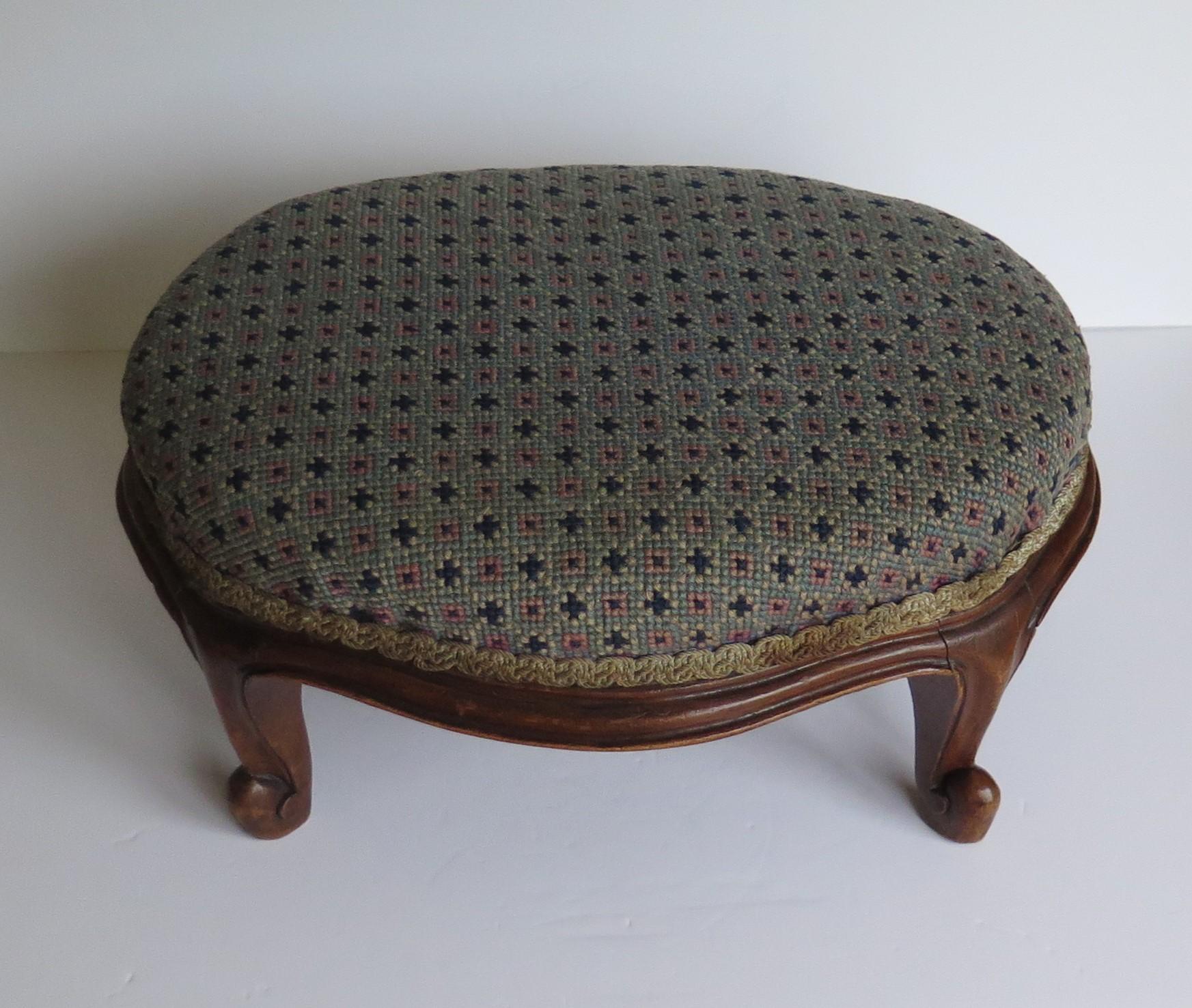 Mid Victorian Footstool Oval Mahogany with Tapestry Style Woven Top, circa 1850 1