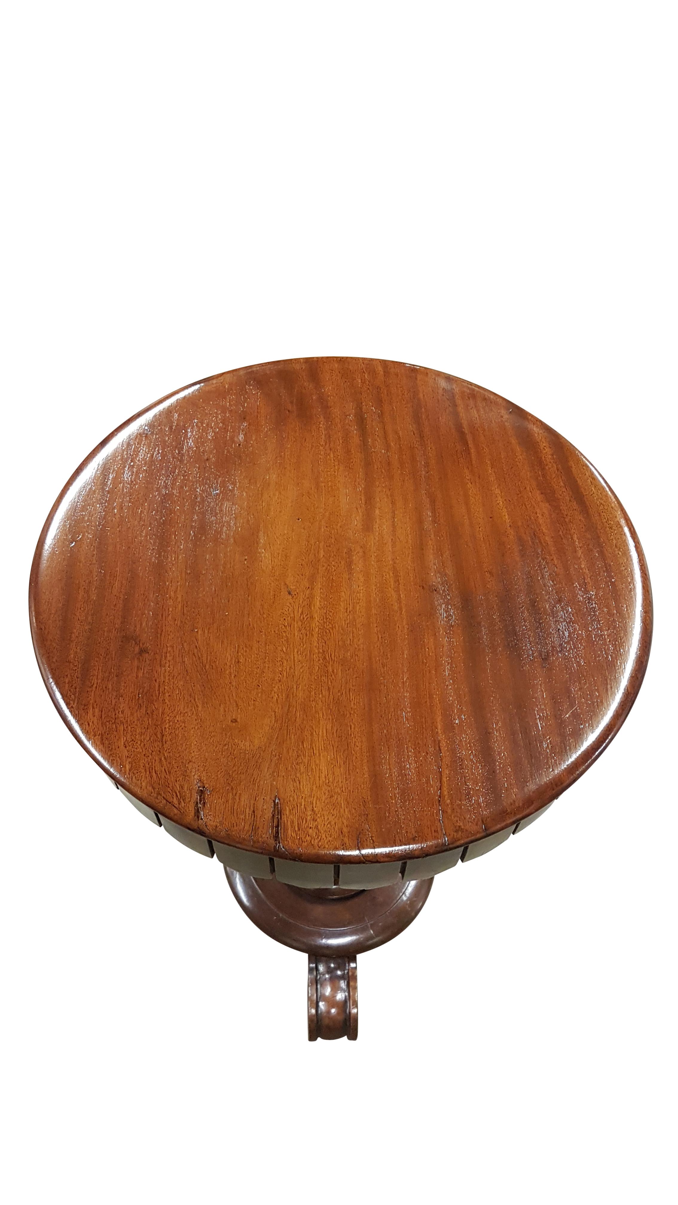 Mid Victorian Rise and Fall Table in Mahogany In Distressed Condition For Sale In Bodicote, Oxfordshire