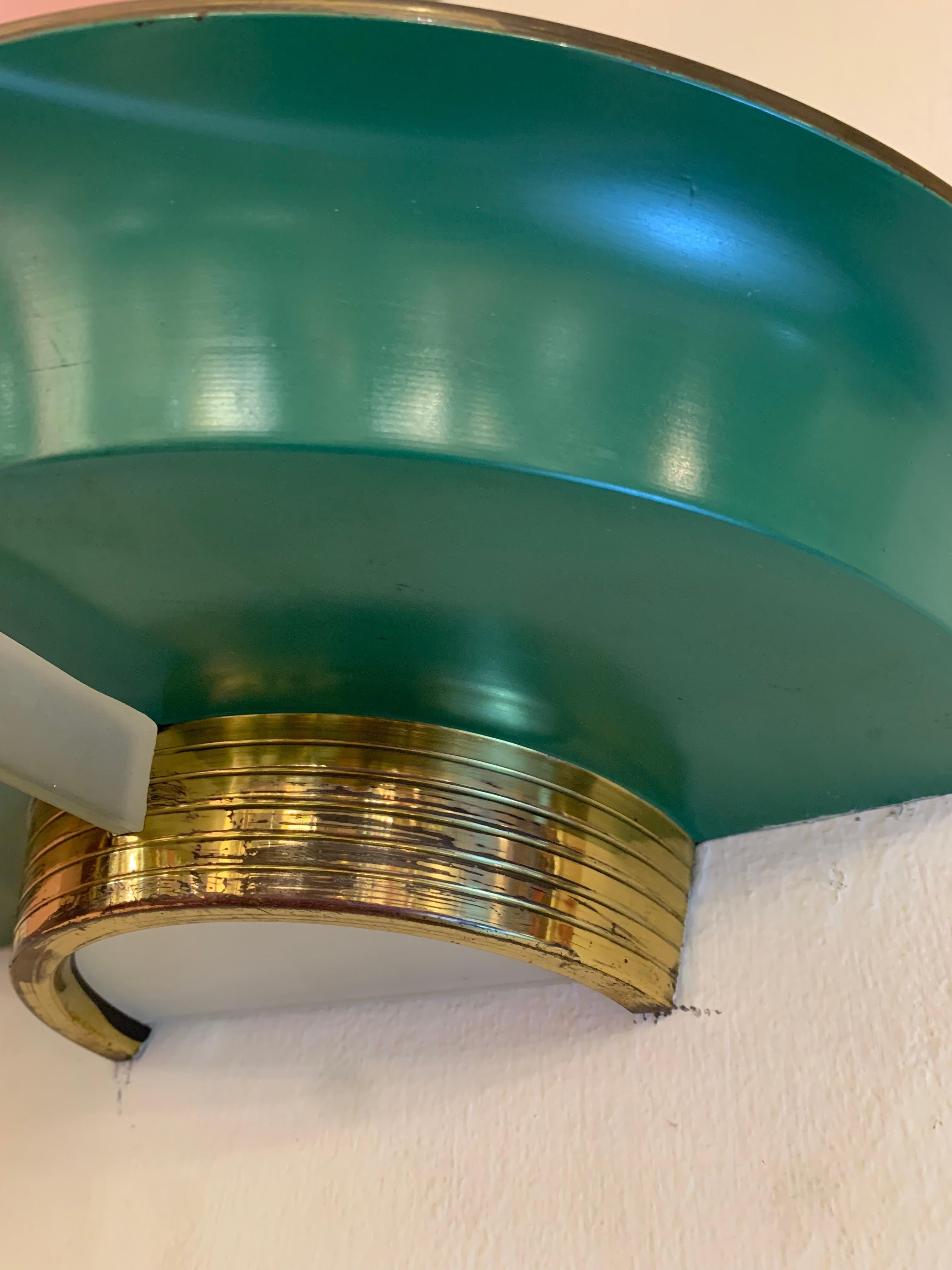 Vetro Lampadario ovale Art Deco della metà del 20° secolo con 2 scendiletto - La Brocante D. A. in vendita