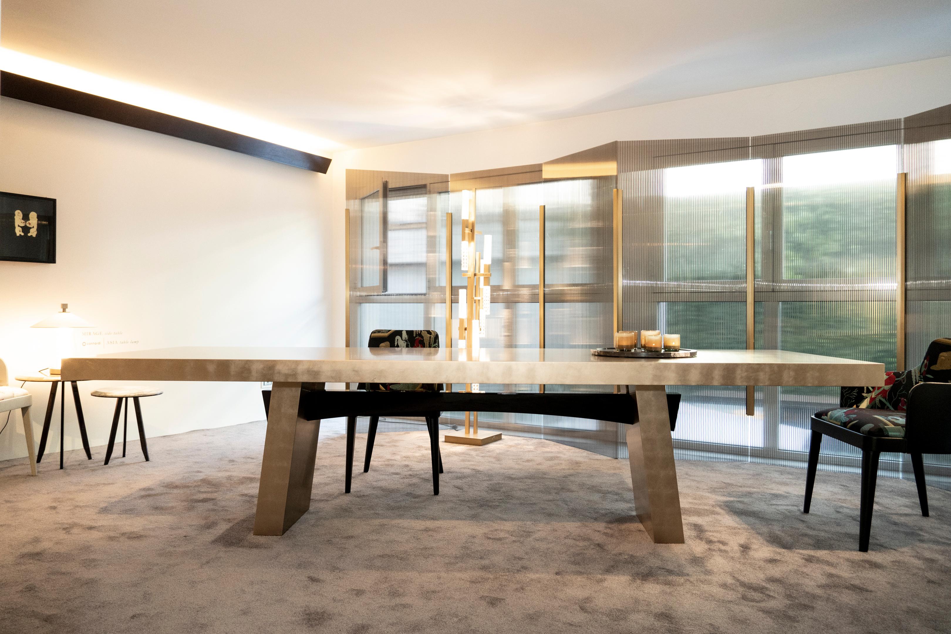 Midas 320 Gold Leaf And Ombra Glossy Lacquer Beam Dining Table by Casa Casati 
Dimensions: D 110 x W 320 x H 74 cm. 
Materials: Lacquer, MDF, and gold leaf.

Available in different materials and size options. Please contact us.

A dining table of