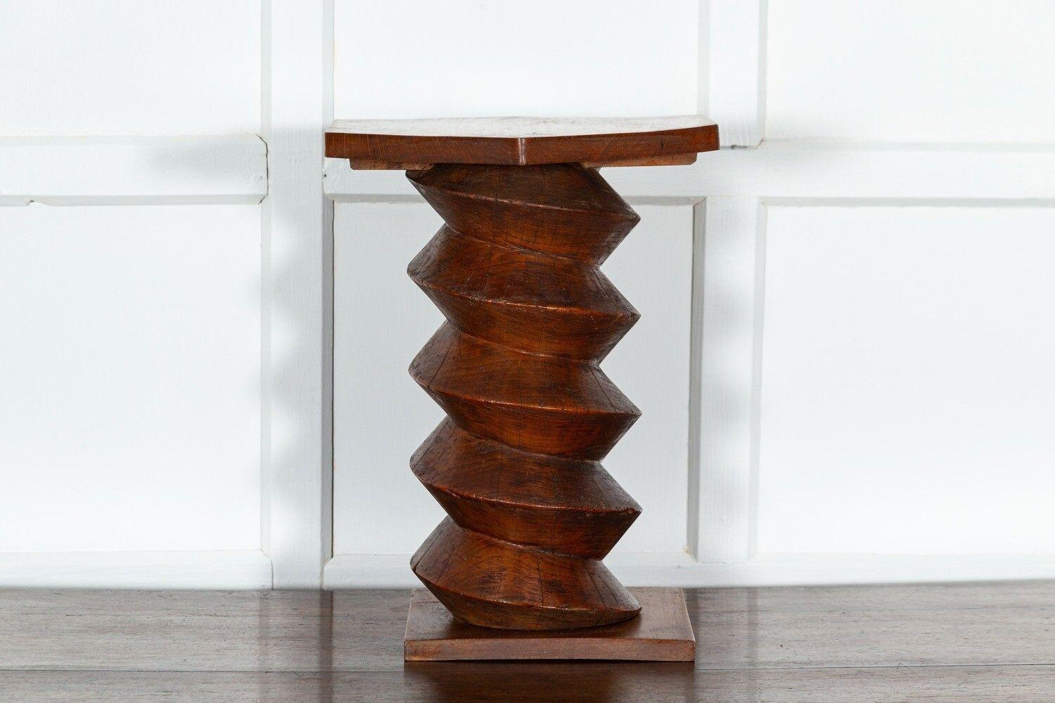 MidC French Elm Corkscrew Pedestal Table In Good Condition For Sale In Staffordshire, GB