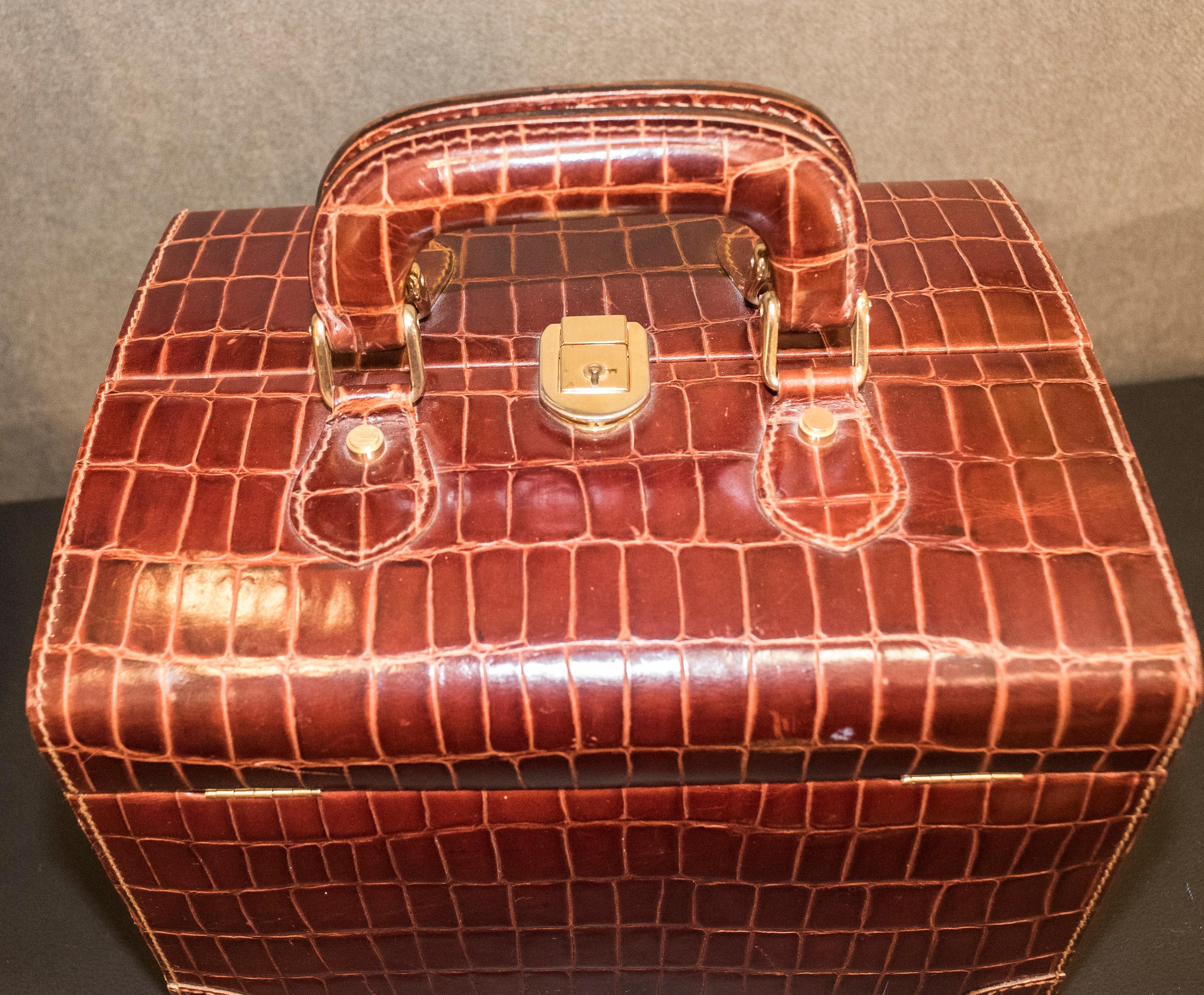 Midcentury Brown Leather Italy MarCo Tadini Vanitycase Snake Effect In Good Condition In Valladolid, ES