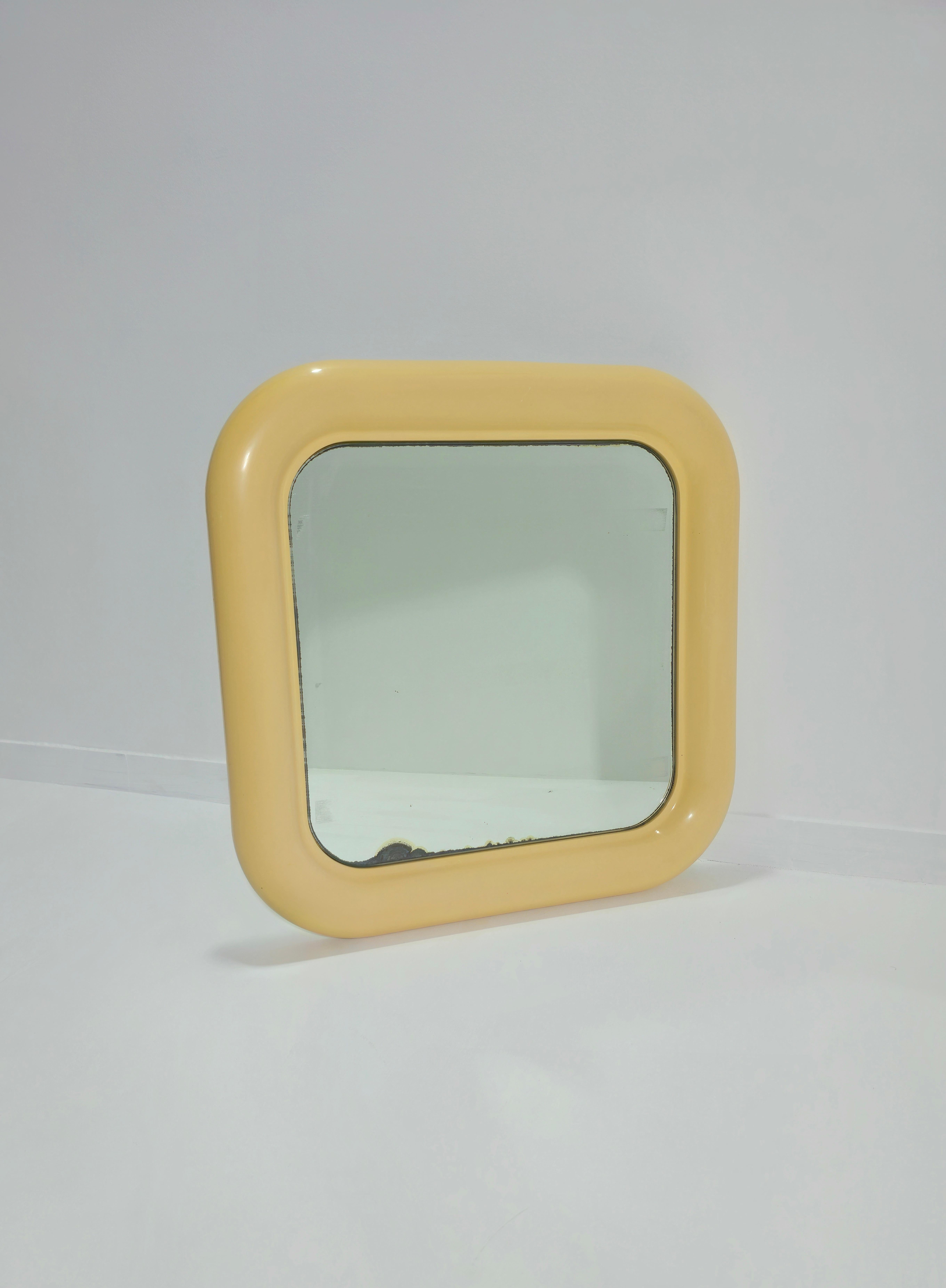 MidCenturi Artemide Mod Delfo Espejo de Sergio Mazza en Plástico Diseño Italia años 60 Italiano en venta
