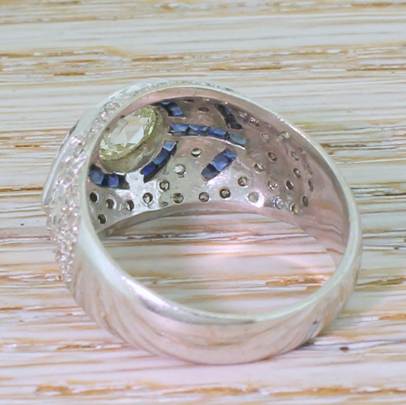 Women's or Men's Midcentury 0.79 Carat Rose Cut Diamond and Sapphire 18 Karat Gold Ring For Sale