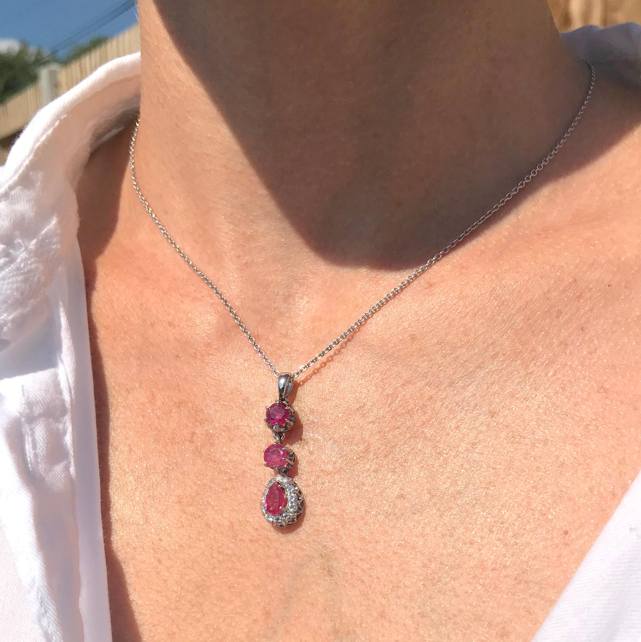 Midcentury 1.17 Carat Ruby and Diamond 18 Karat Gold Pear Drop Pendant In Good Condition In Essex, GB