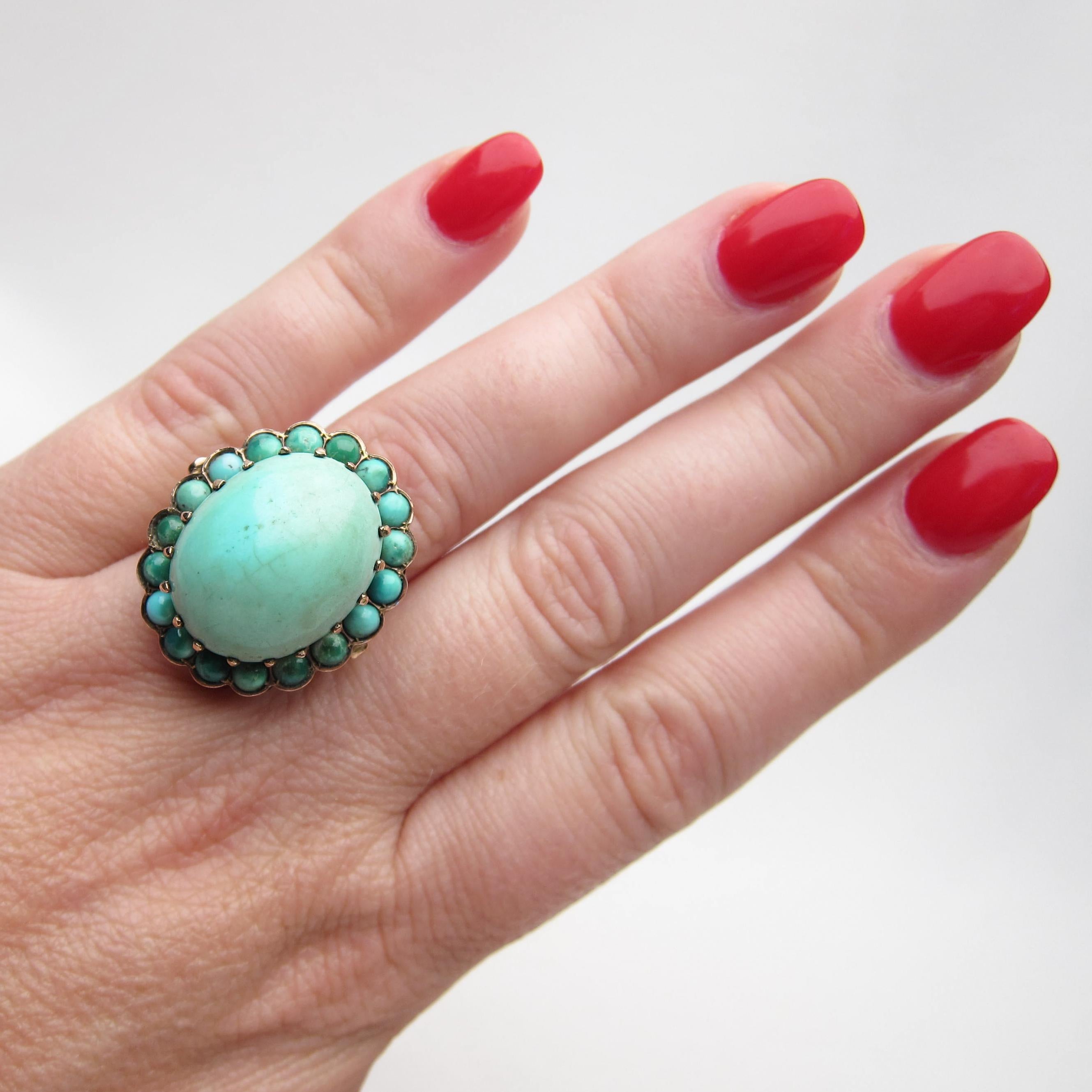 Midcentury 14 Karat Gold 26.86 Carat Turquoise Cabochon Halo Cocktail Ring For Sale 2