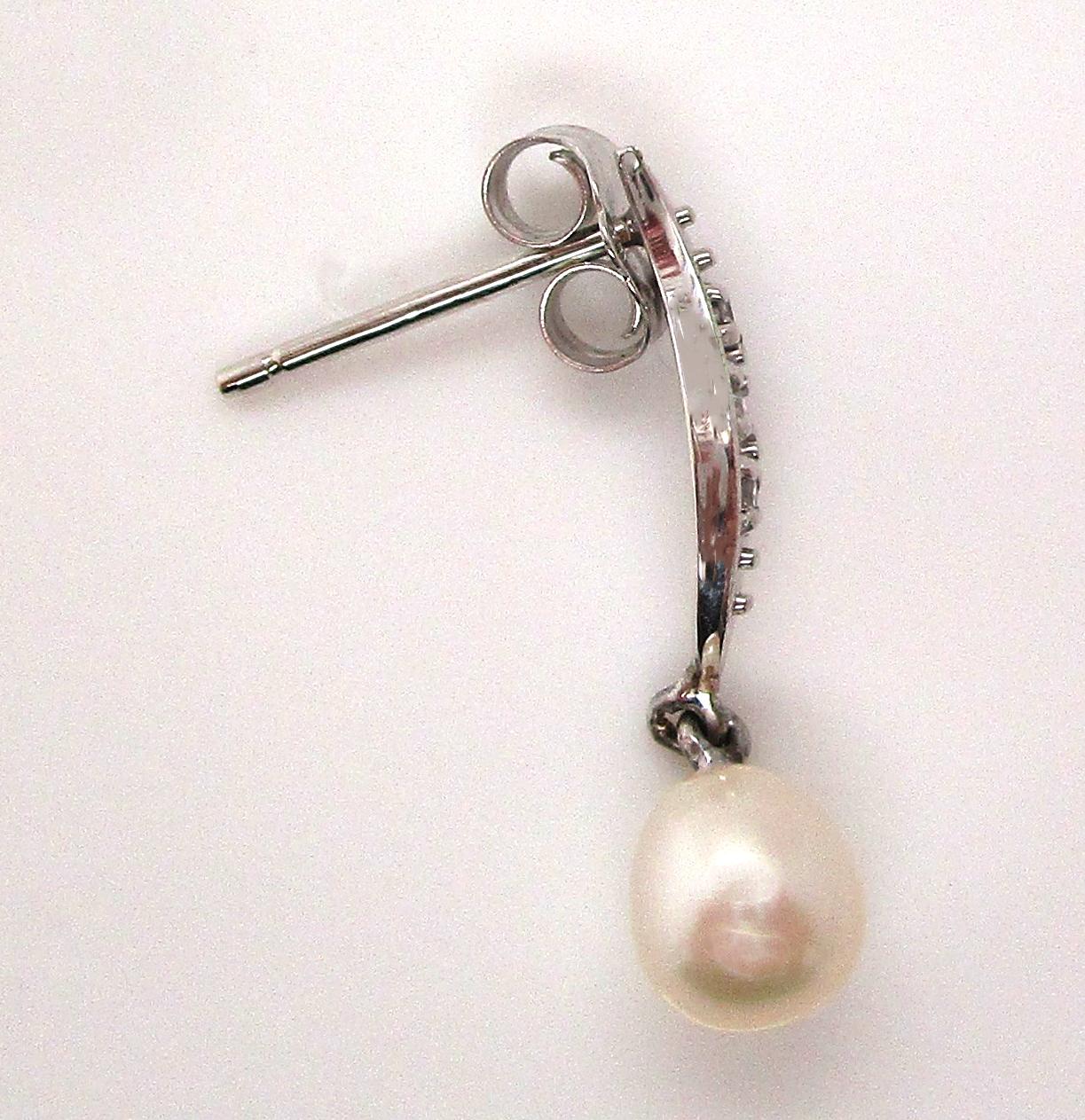 Round Cut Midcentury 14 Karat White Gold Diamond and Pearl Articulated Drop Earrings For Sale