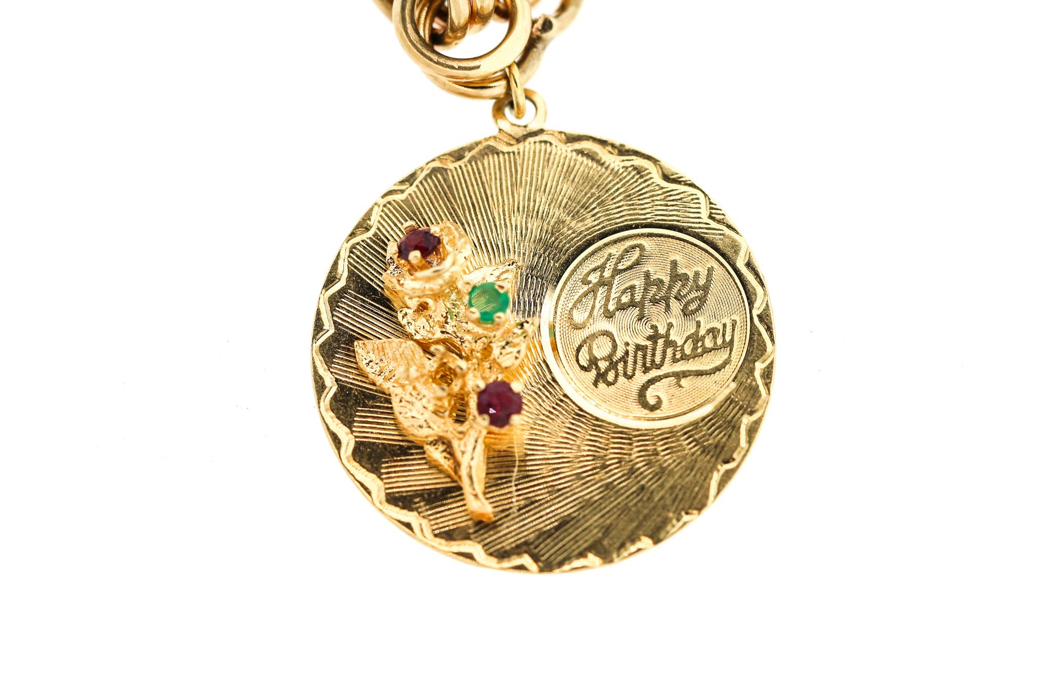 Midcentury 14 Karat Yellow Gold Disc Charm Bracelet In Good Condition In New York, NY