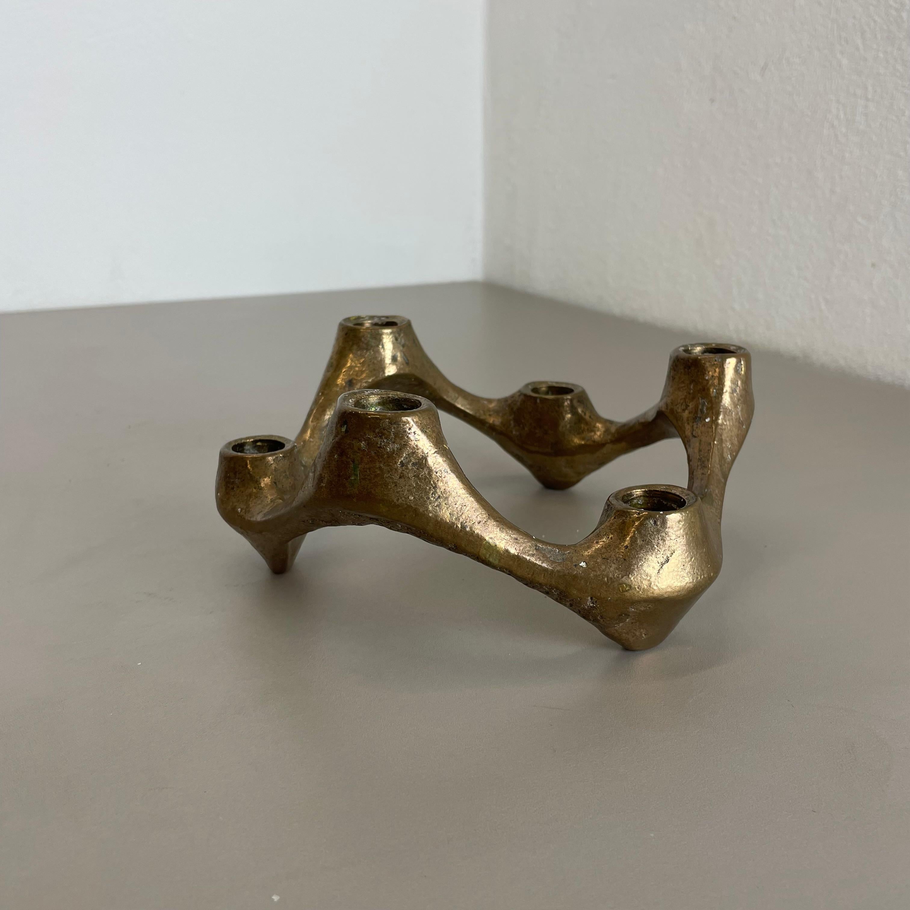 Midcentury 1.6kg Brutalist Bronze Candleholder by Michael Harjes, Germany 1960s In Good Condition For Sale In Kirchlengern, DE