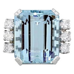 Midcentury 18 Karat 1950s 16 Carat Aquamarine VS Diamond Cocktail Ring