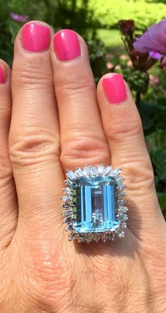 Midcentury 19 Carat VVS Aquamarine Diamond Baguette Ballerina Cocktail Ring