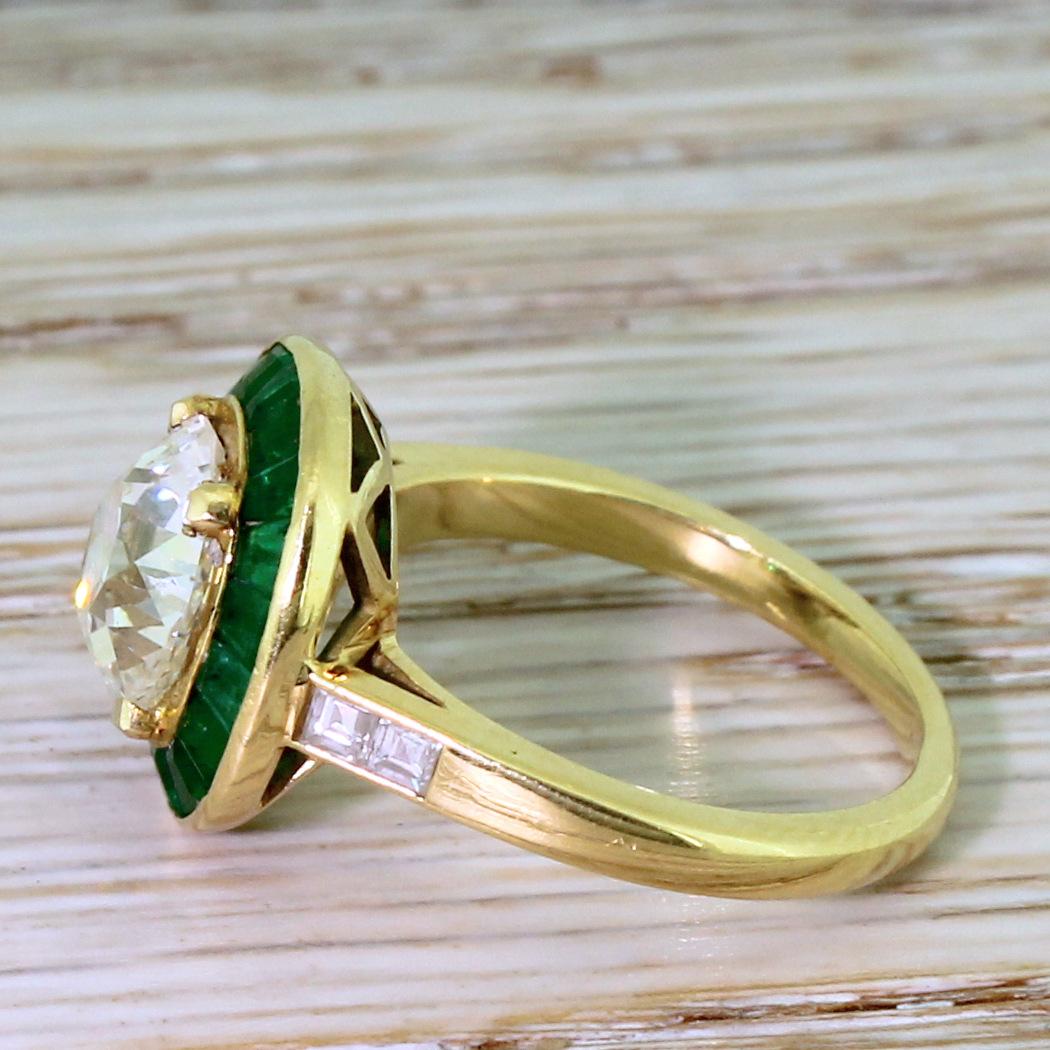 Old Mine Cut Midcentury 1.91 Carat Old Cut Diamond and Emerald 18 Karat Gold Halo Ring