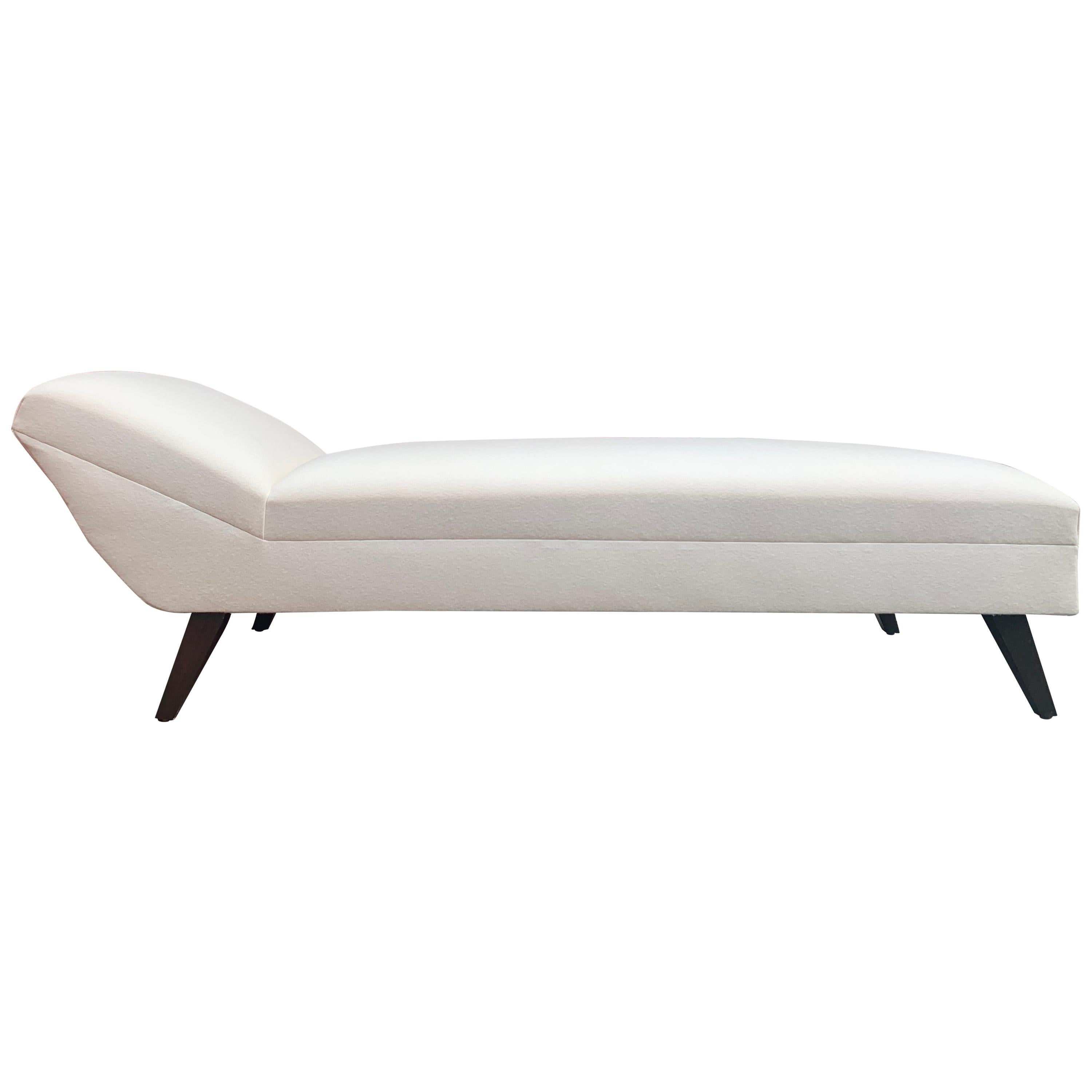 Midcentury 1950s Daybed Upholstered in White Wool For Sale