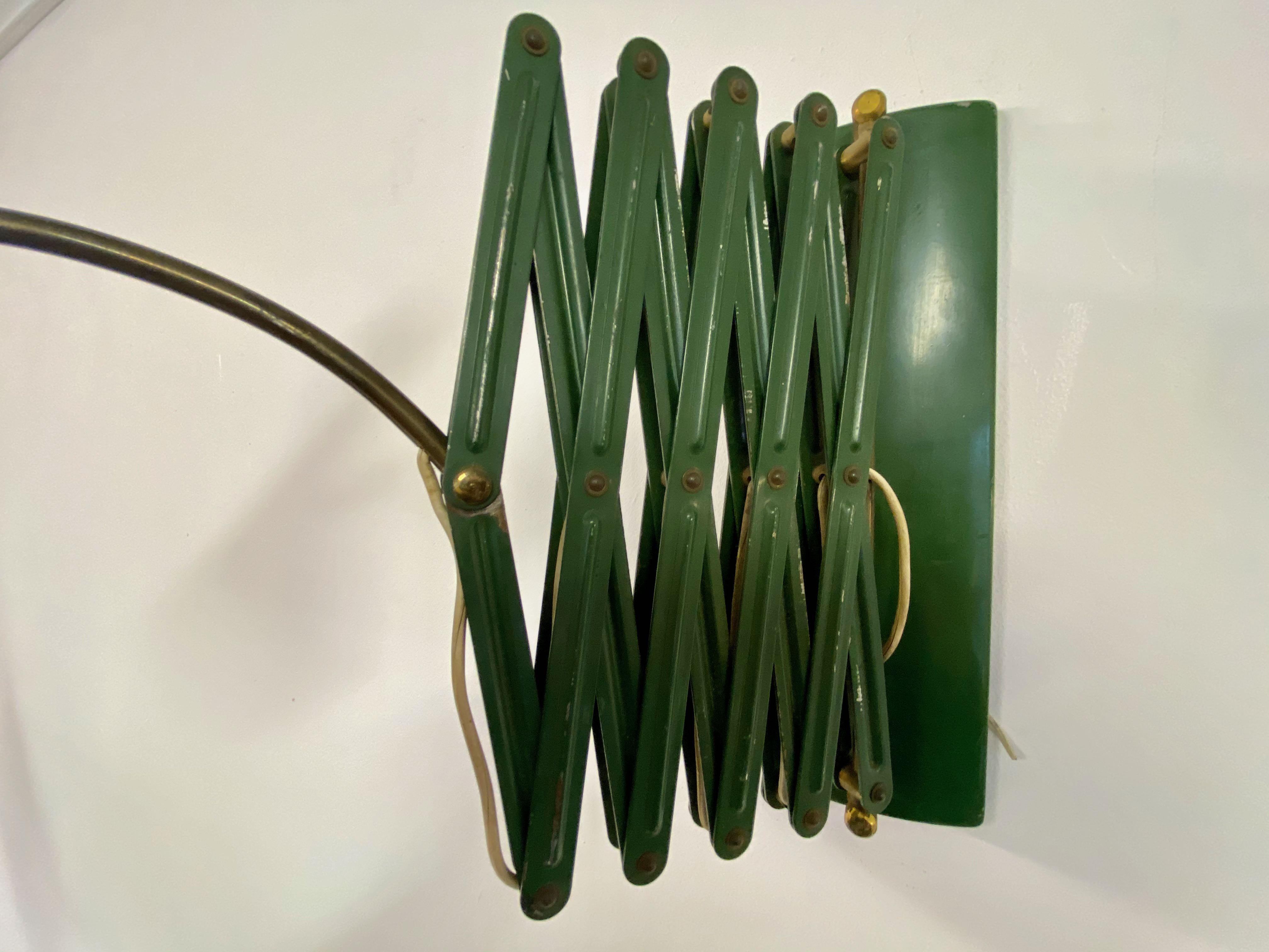 Midcentury 1950s Italian Industrial Concertina Scissor Lamp in Green In Fair Condition In London, London