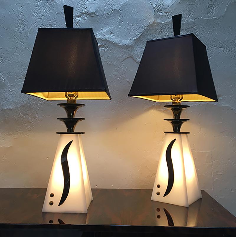 Mid-Century Modern Midcentury 1950s Lucite Acrylic American Modernist Lamps by Moss Lighting Co