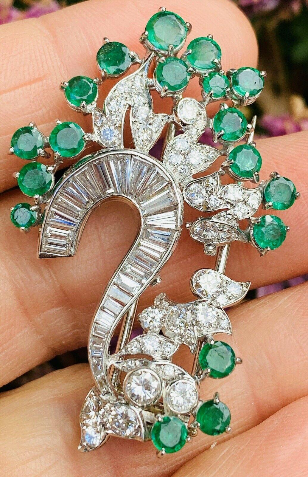 Midcentury 1950s Platinum 3.25 Carat VS Diamond Emerald Pin Brooch For Sale 7