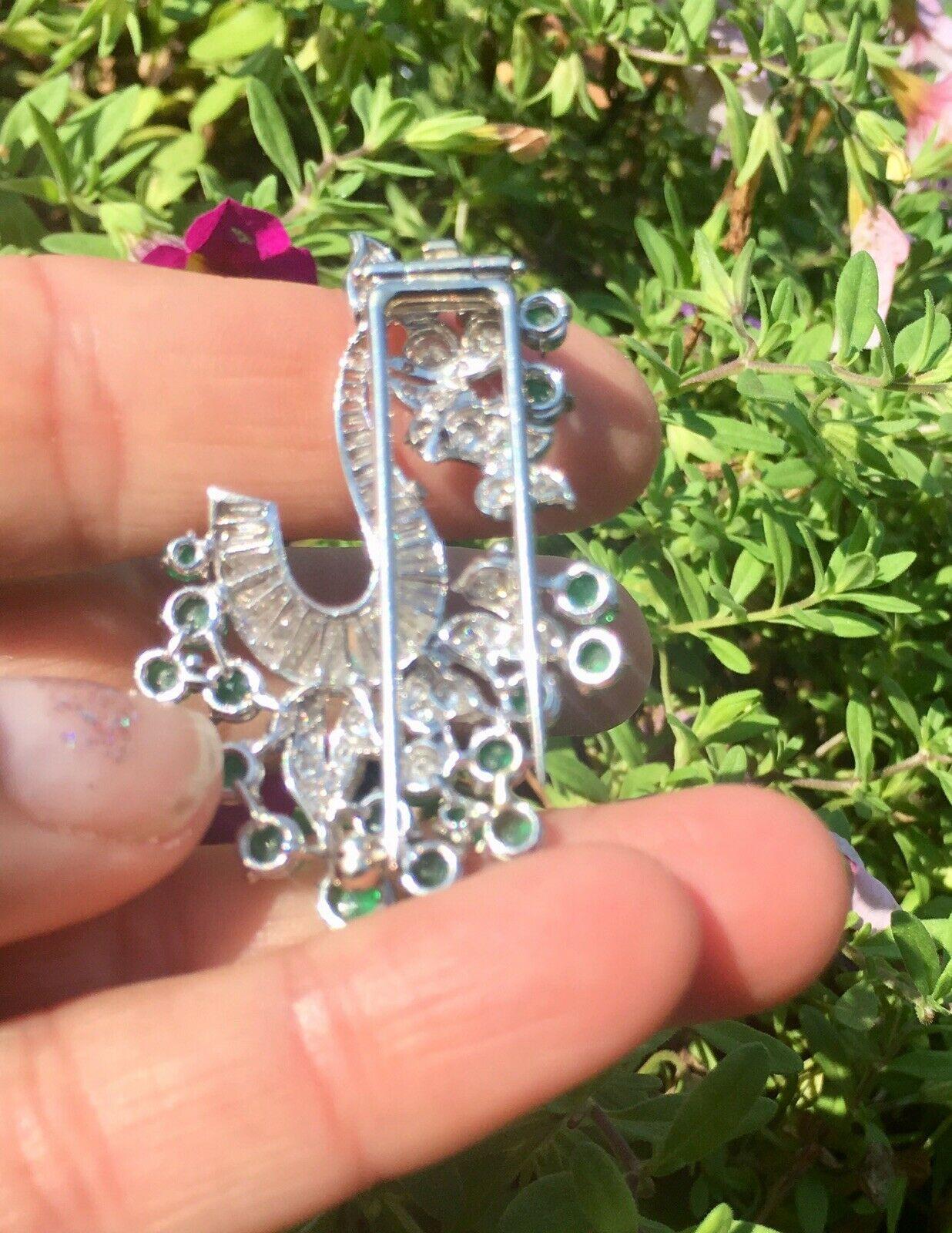 Women's Midcentury 1950s Platinum 3.25 Carat VS Diamond Emerald Pin Brooch For Sale