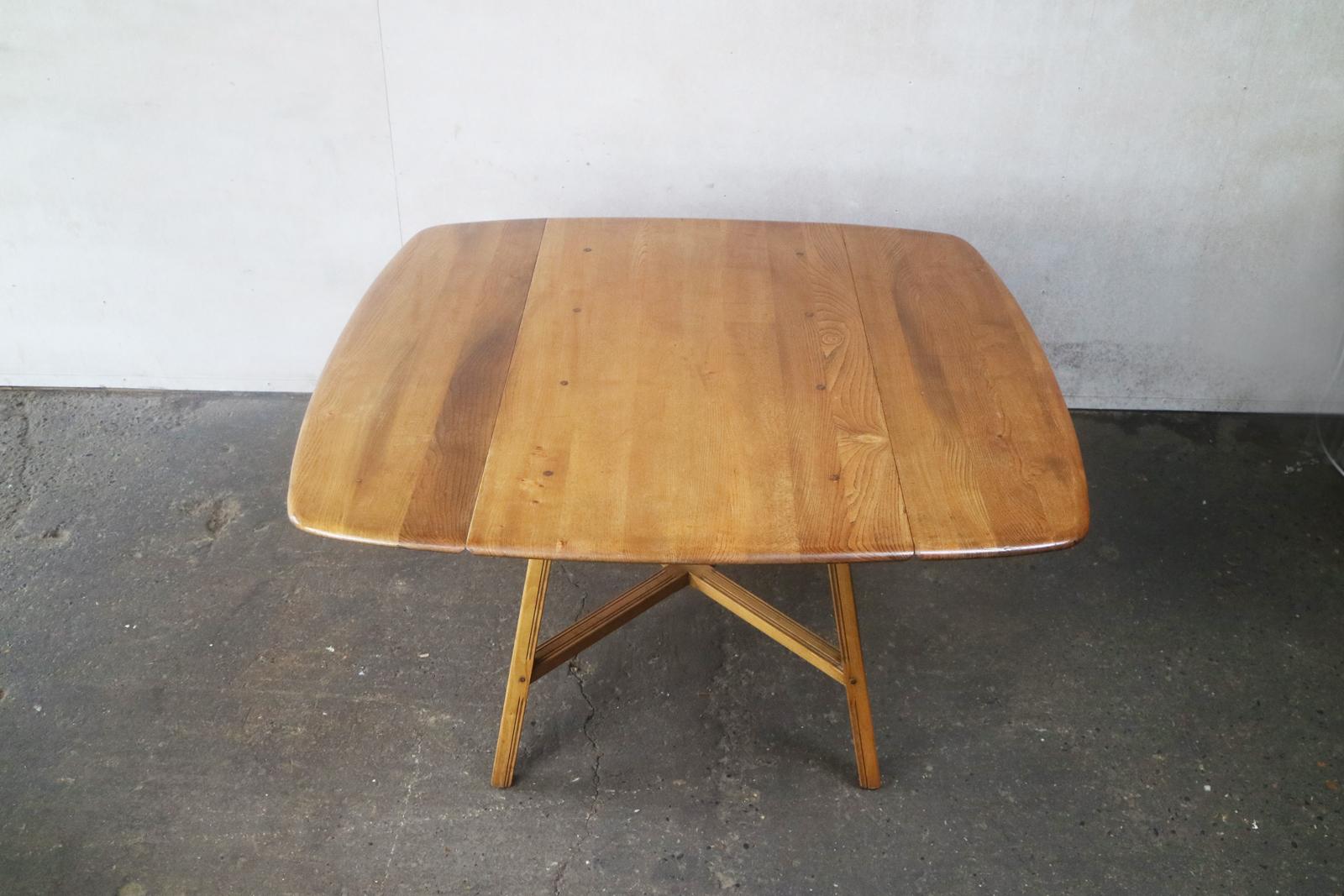 Mid-Century Modern Midcentury 1960s Ercol Elm and Beech Old Colonial 377 Drop-Leaf Dining Table For Sale