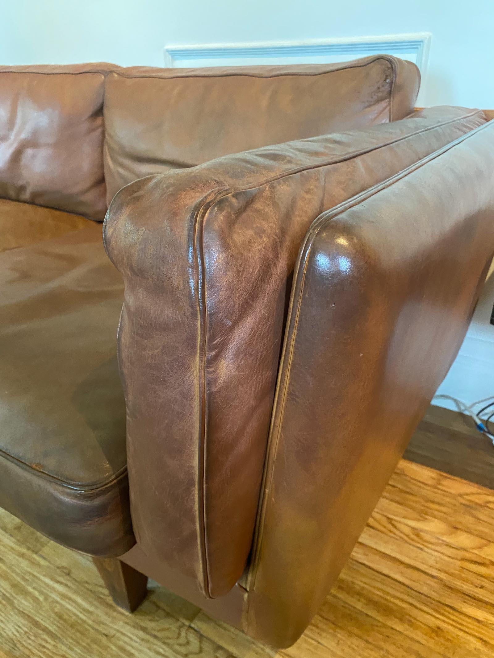 Midcentury 1965 Illum Wikkelsø – Model V11 Three-Seater Leather Sofa - Denmark For Sale 4