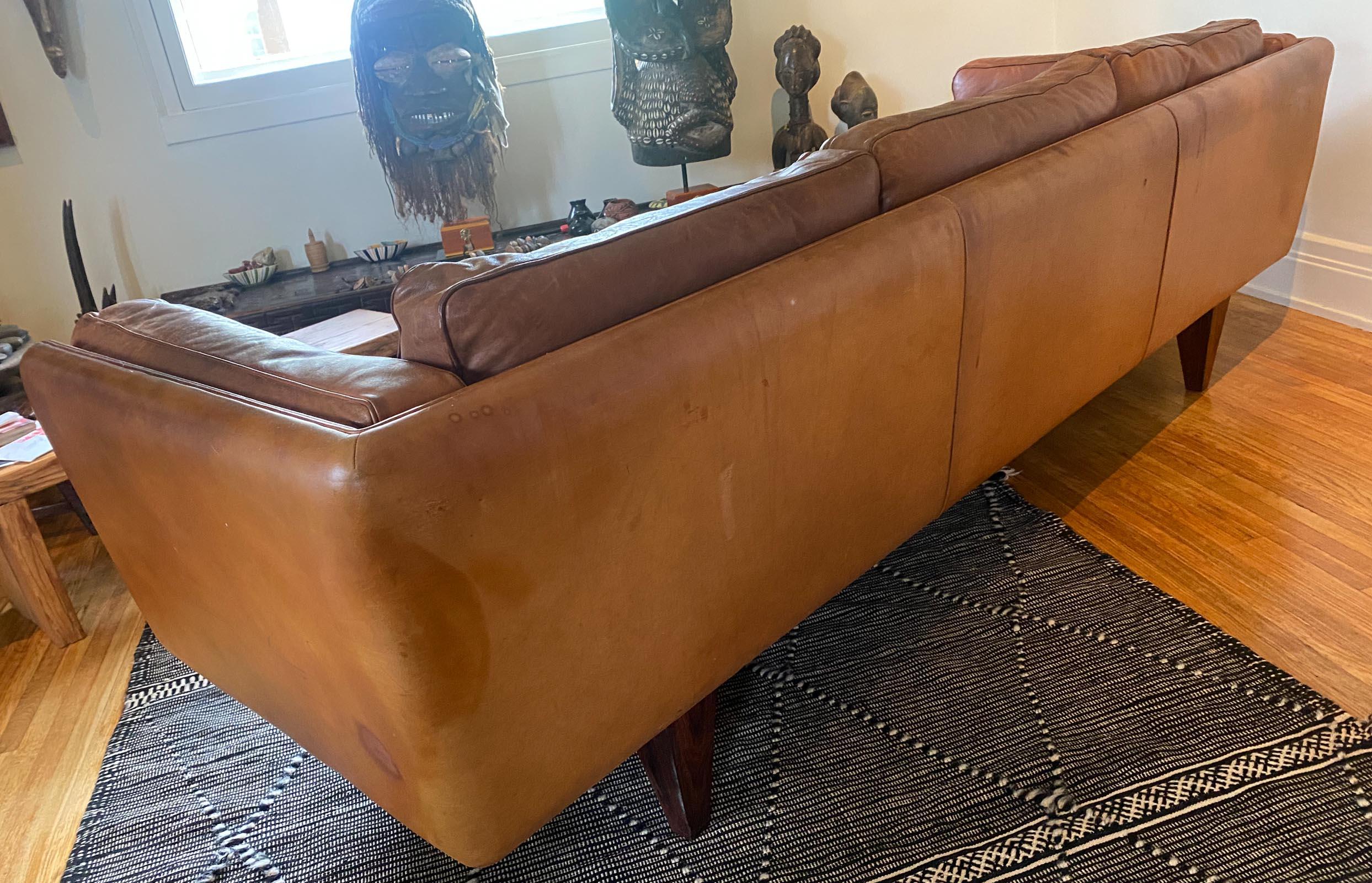 Midcentury 1965 Illum Wikkelsø – Model V11 Three-Seater Leather Sofa - Denmark For Sale 7