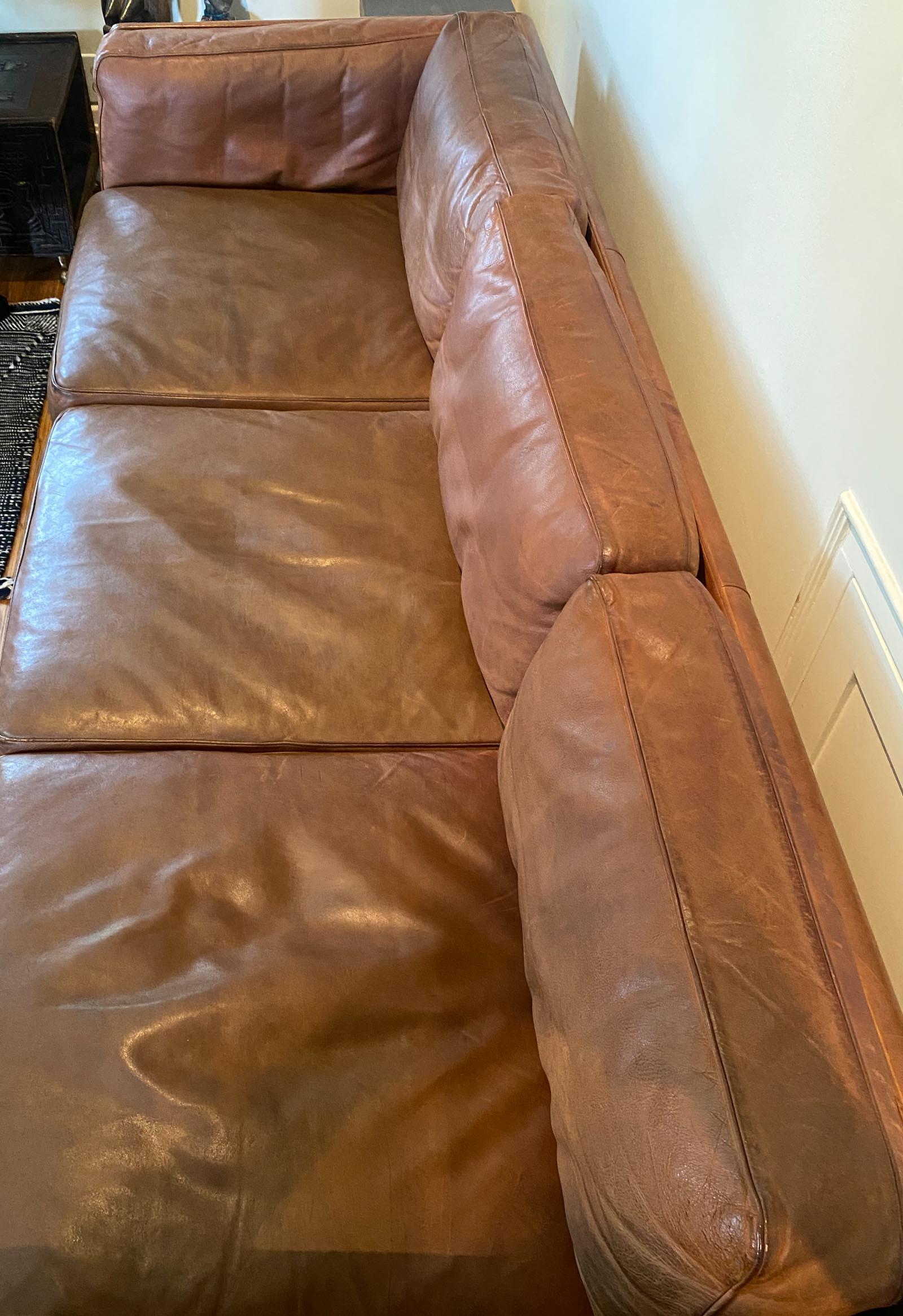 Midcentury 1965 Illum Wikkelsø – Model V11 Three-Seater Leather Sofa - Denmark For Sale 8