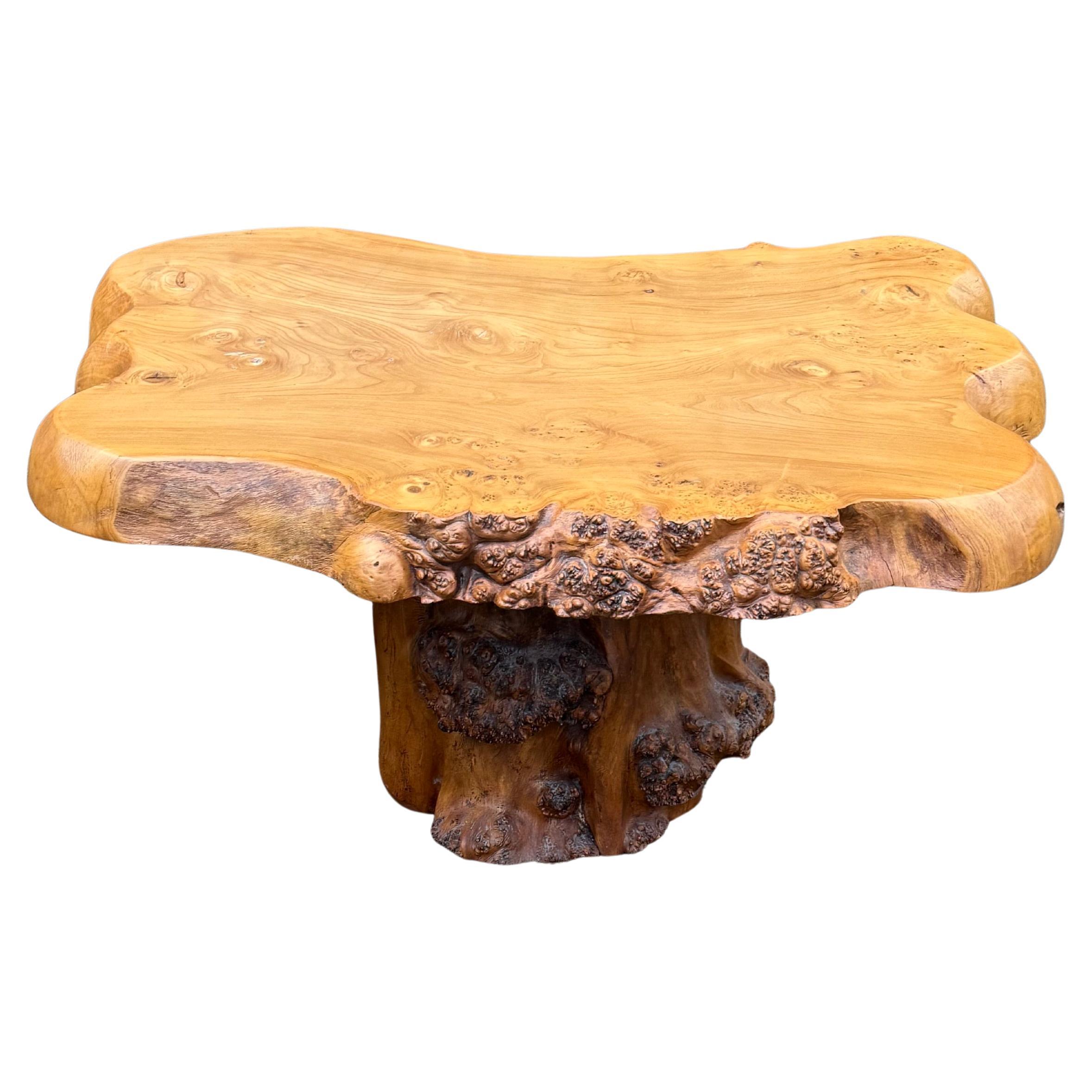 Midcentury, 1970 Organisch stilvoller Baumstamm Couchtisch aus Wurzelholz im Angebot