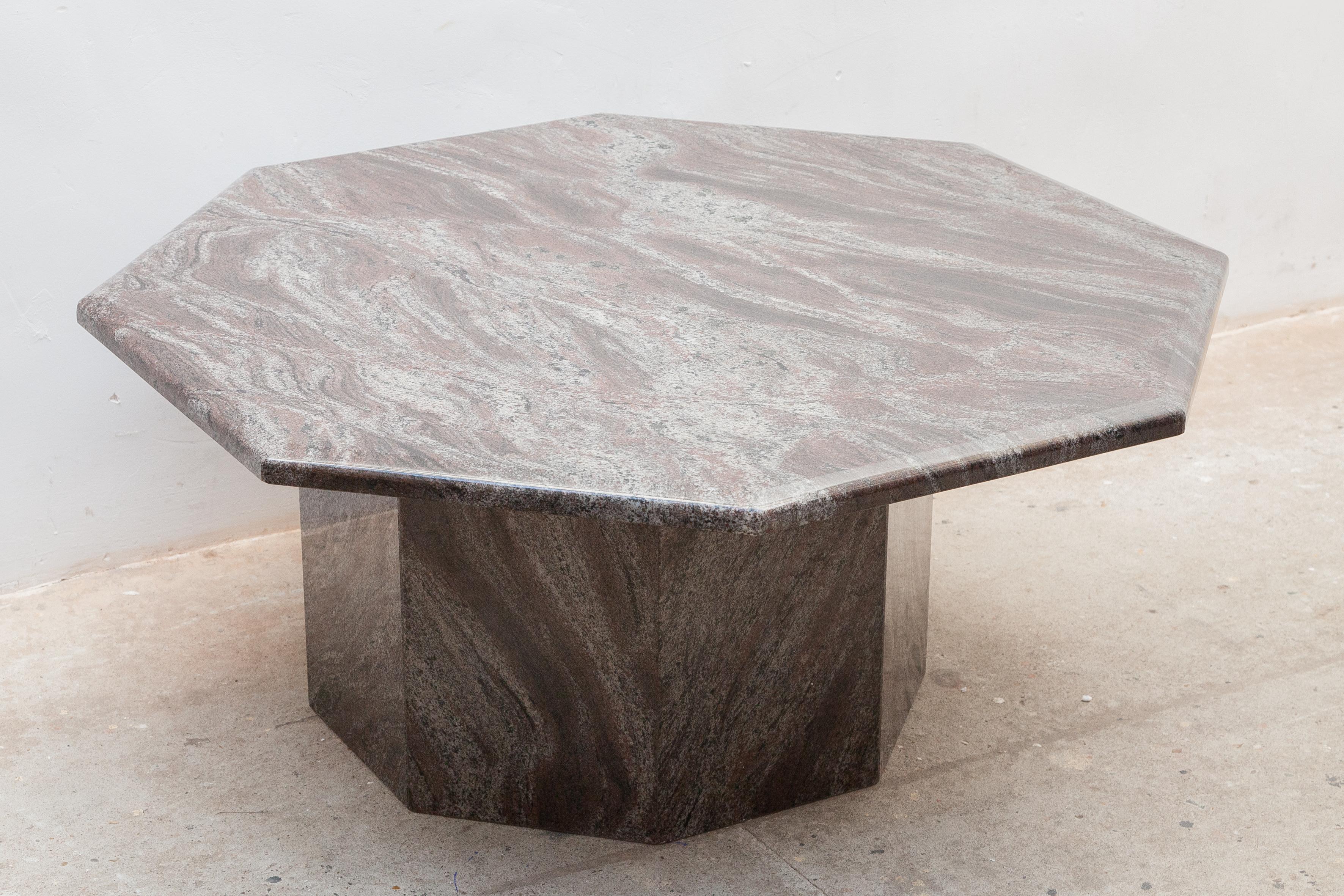 Mid-Century Modern Midcentury 1970s Octagonal Pink and Grey Marble Italian Coffee Table For Sale