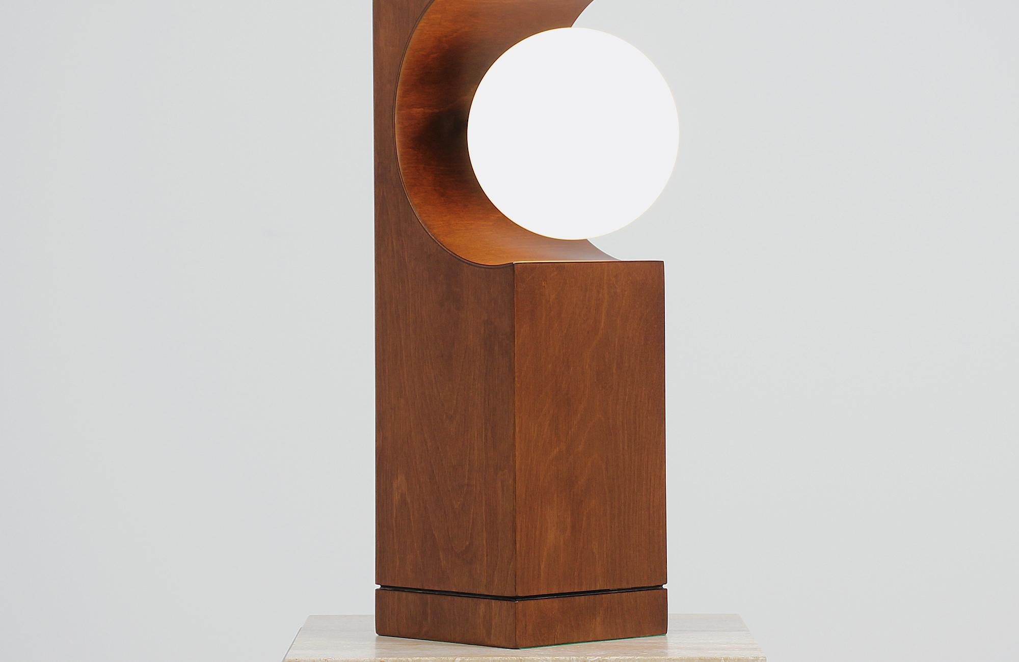 Midcentury 2-Globe Geometric Table Lamp by Modeline In Excellent Condition In Los Angeles, CA