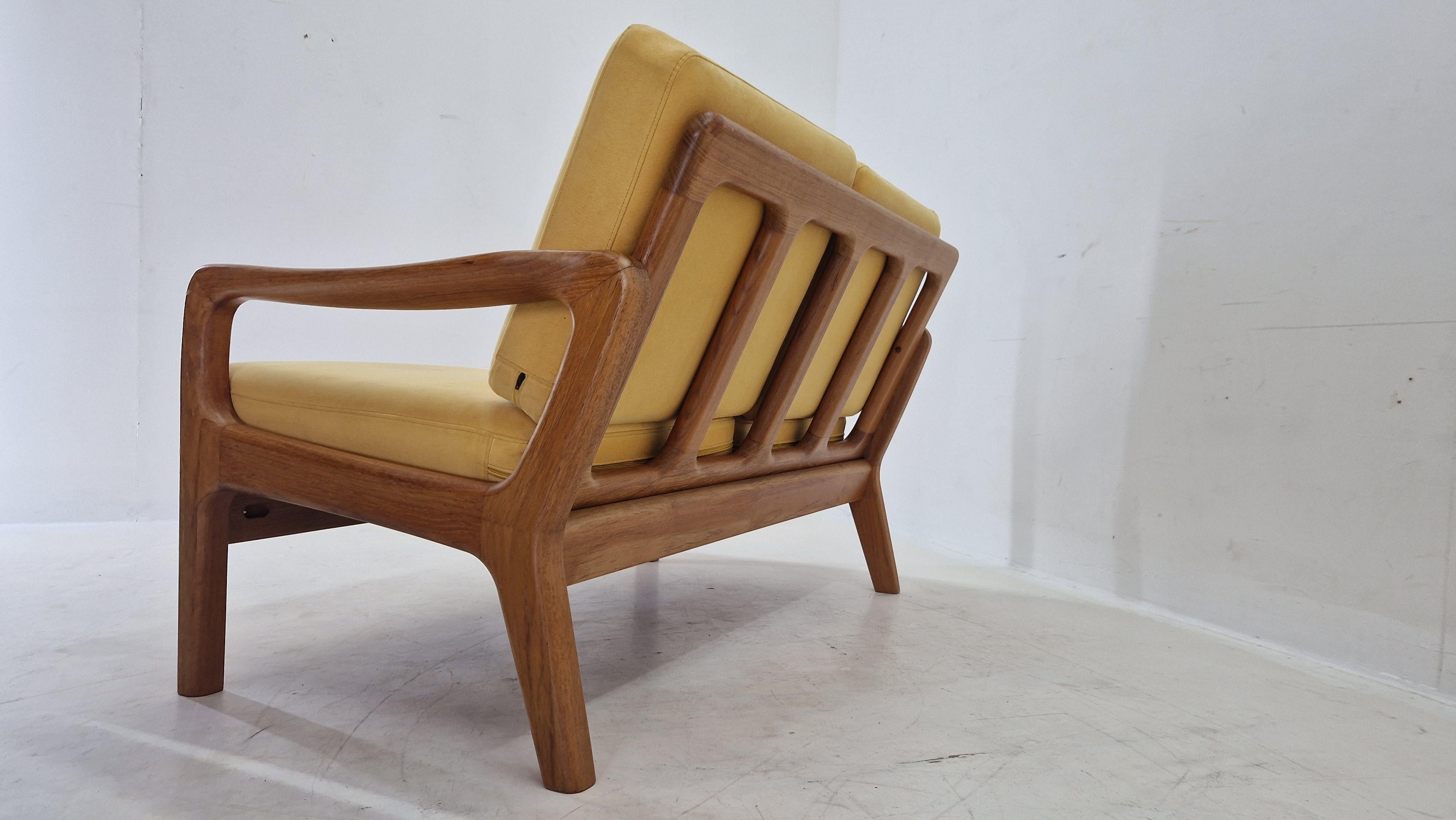 Divano in teak a 2 posti del Medioevo di Juul Kristensen, Danimarca, anni '70 in vendita 3