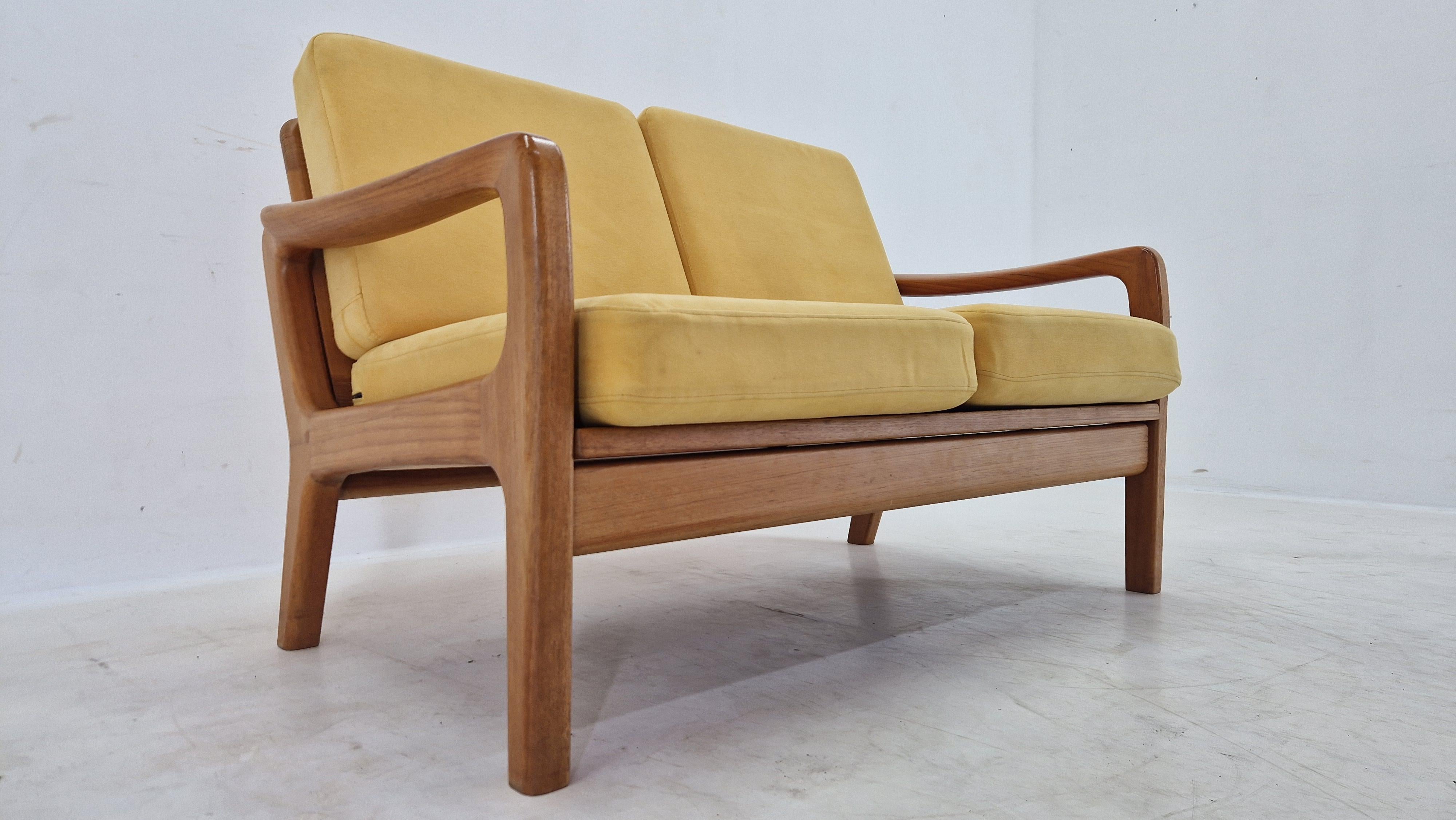 Fine XX secolo Divano in teak a 2 posti del Medioevo di Juul Kristensen, Danimarca, anni '70 in vendita