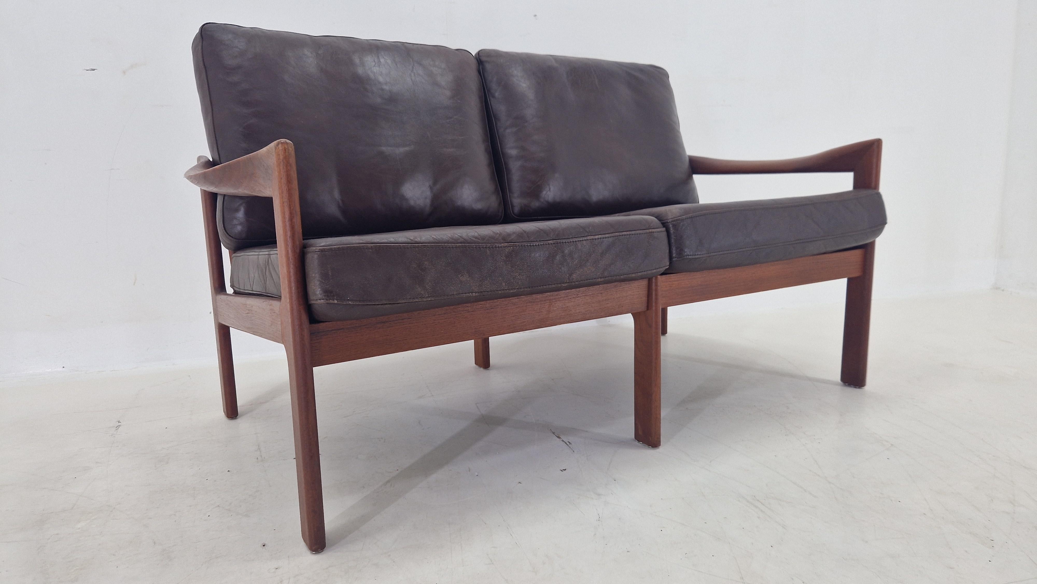 Divano in teak a 2 posti Midcentury Illum Wikkelsø for  Niels Eilersen, Danimarca, anni '70 in vendita 6
