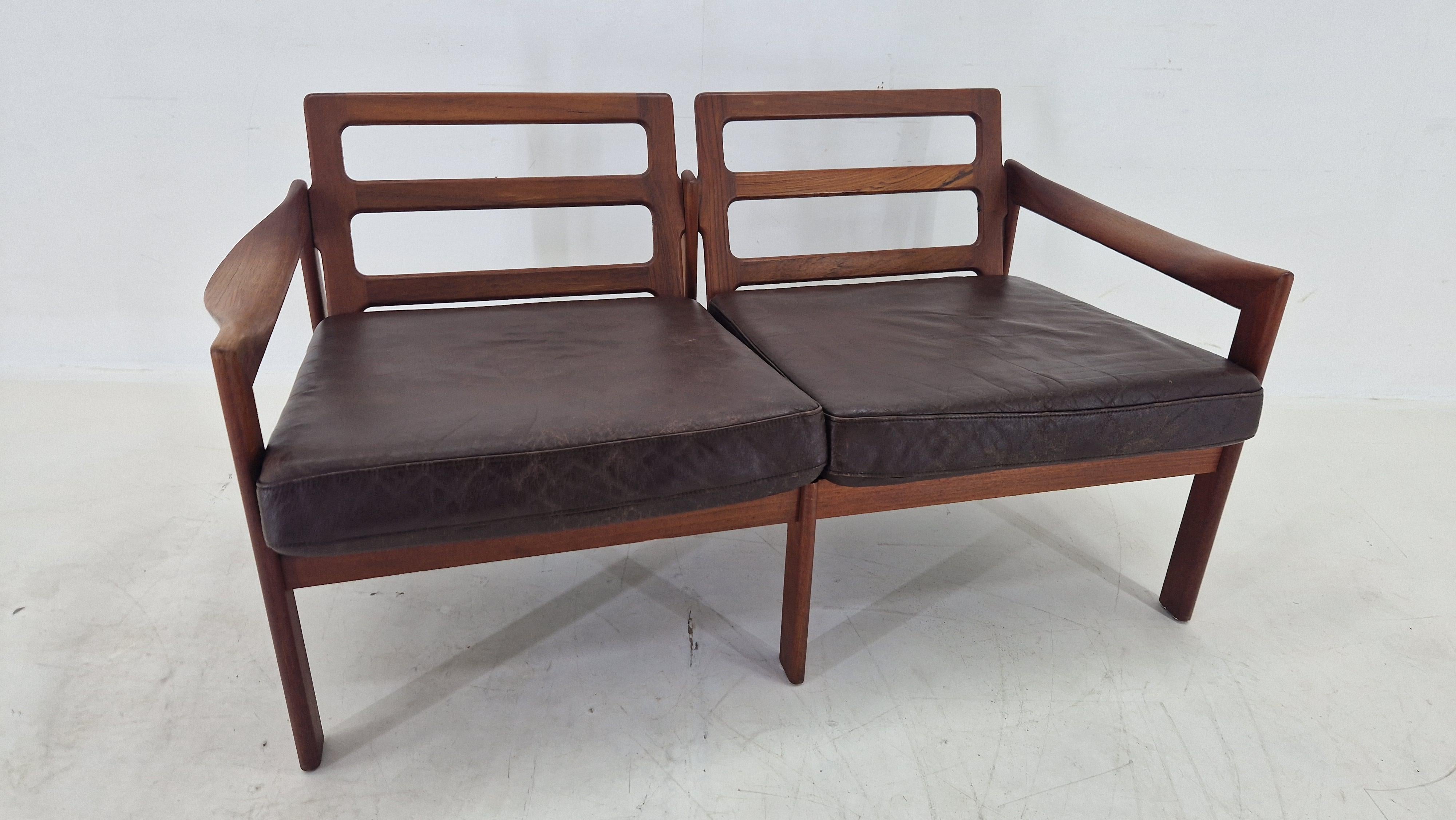 Divano in teak a 2 posti Midcentury Illum Wikkelsø for  Niels Eilersen, Danimarca, anni '70 in vendita 7
