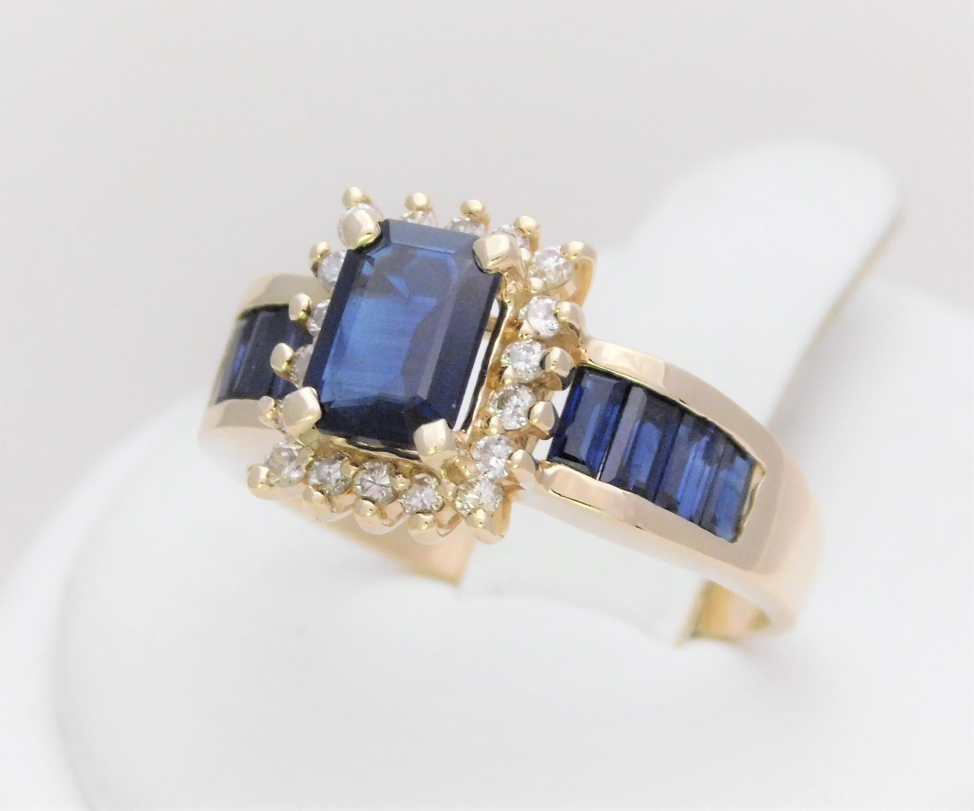 Midcentury 2.25 Carat Blue Sapphire and Diamond Cocktail Ring im Zustand „Hervorragend“ im Angebot in Metairie, LA
