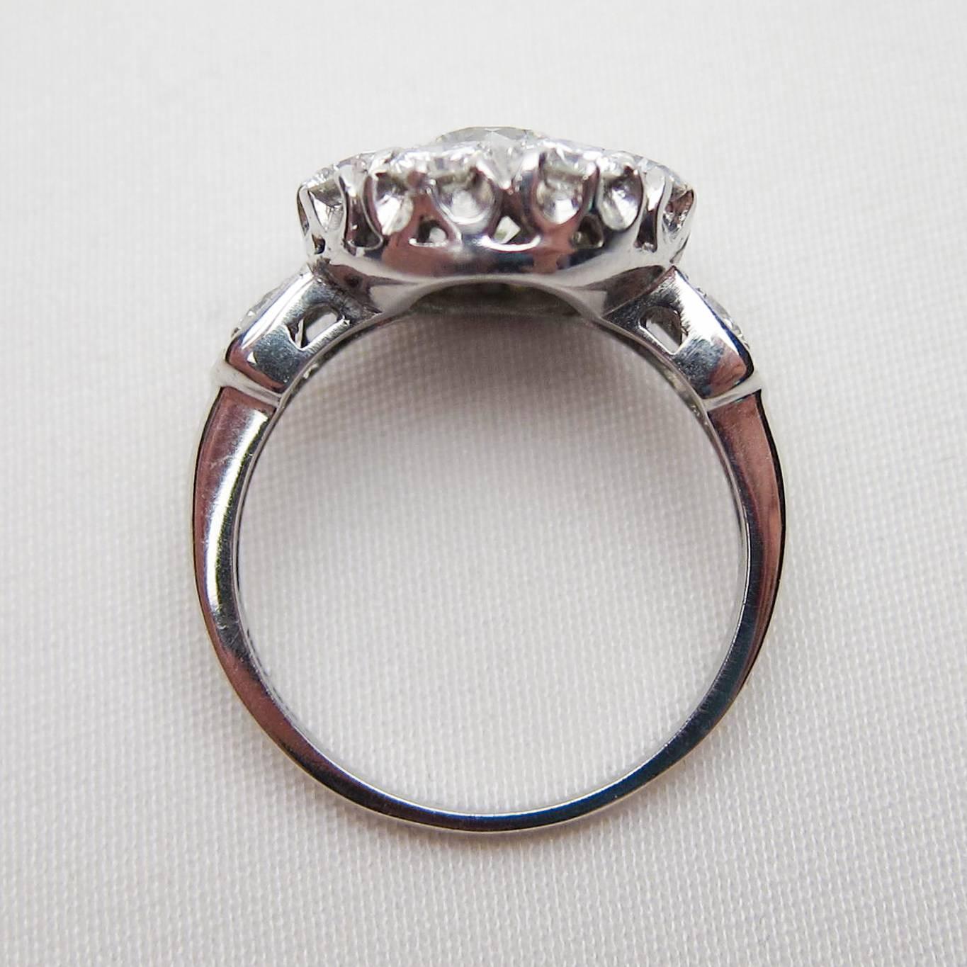 Midcentury 2.64 Carat Brilliant-Cut Diamond and Platinum Cluster Engagement Ring For Sale 2