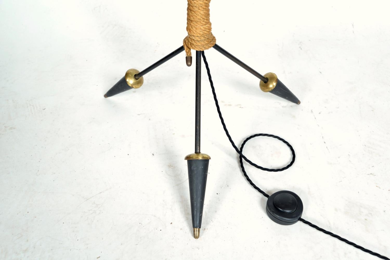 Midcentury 3-Arm Swan-Neck French Tripod Standard Floor Lamp Brass Glass Steel For Sale 6